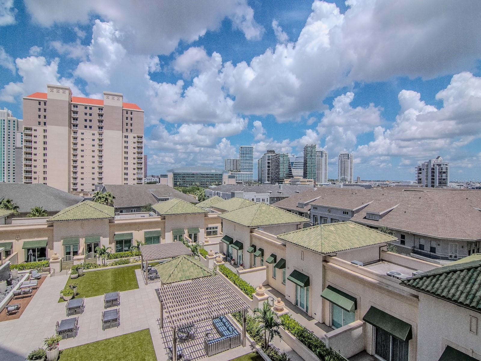 450 KNIGHTS RUN AVE #705