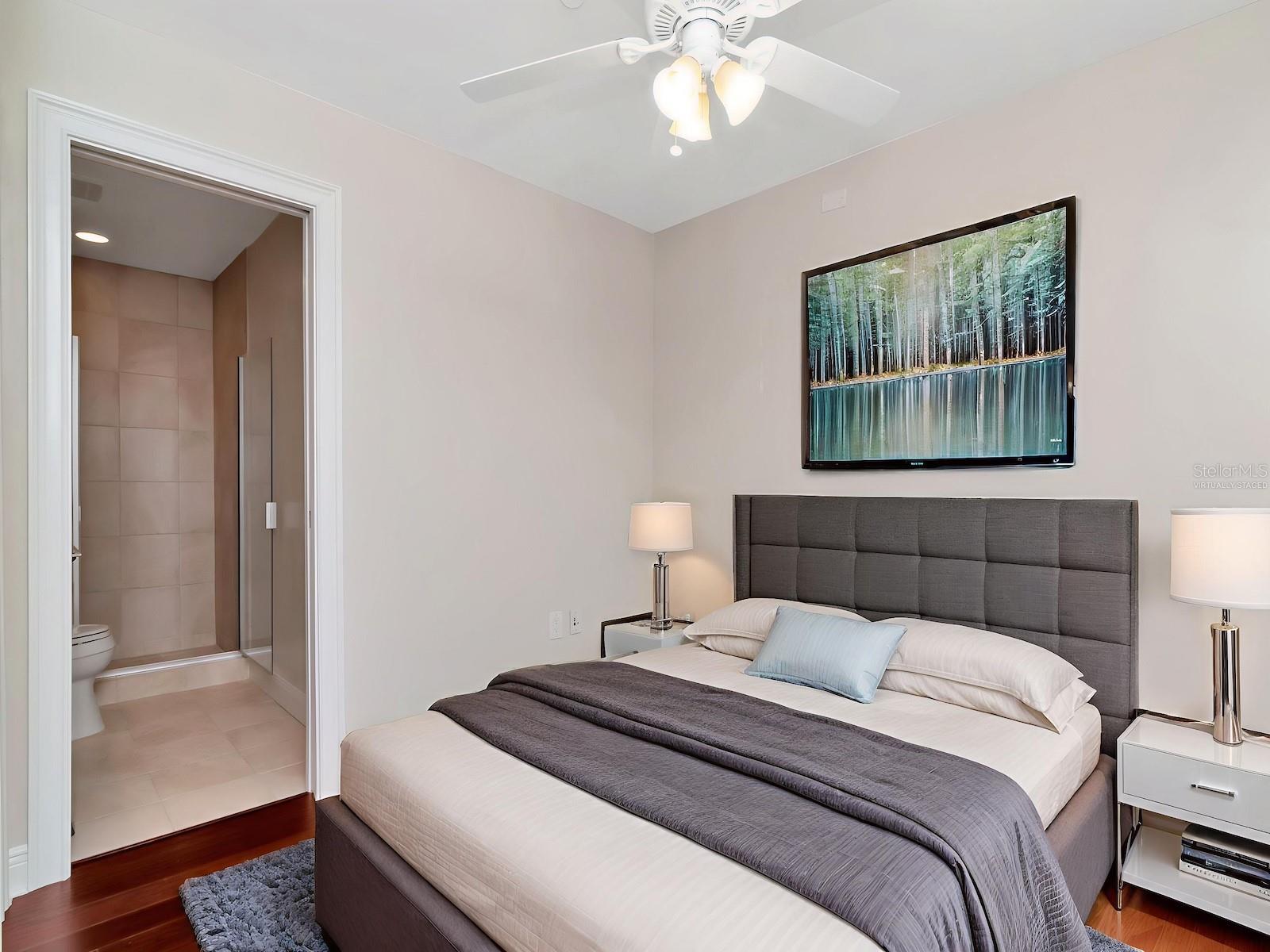 450 KNIGHTS RUN AVE #705