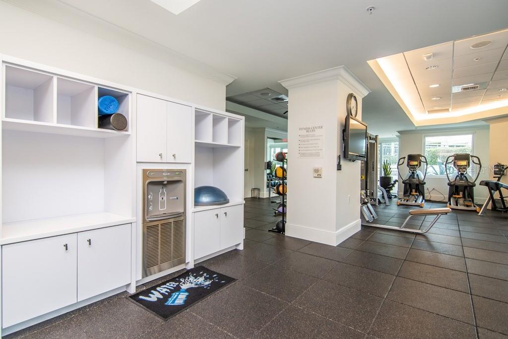 450 KNIGHTS RUN AVE #705