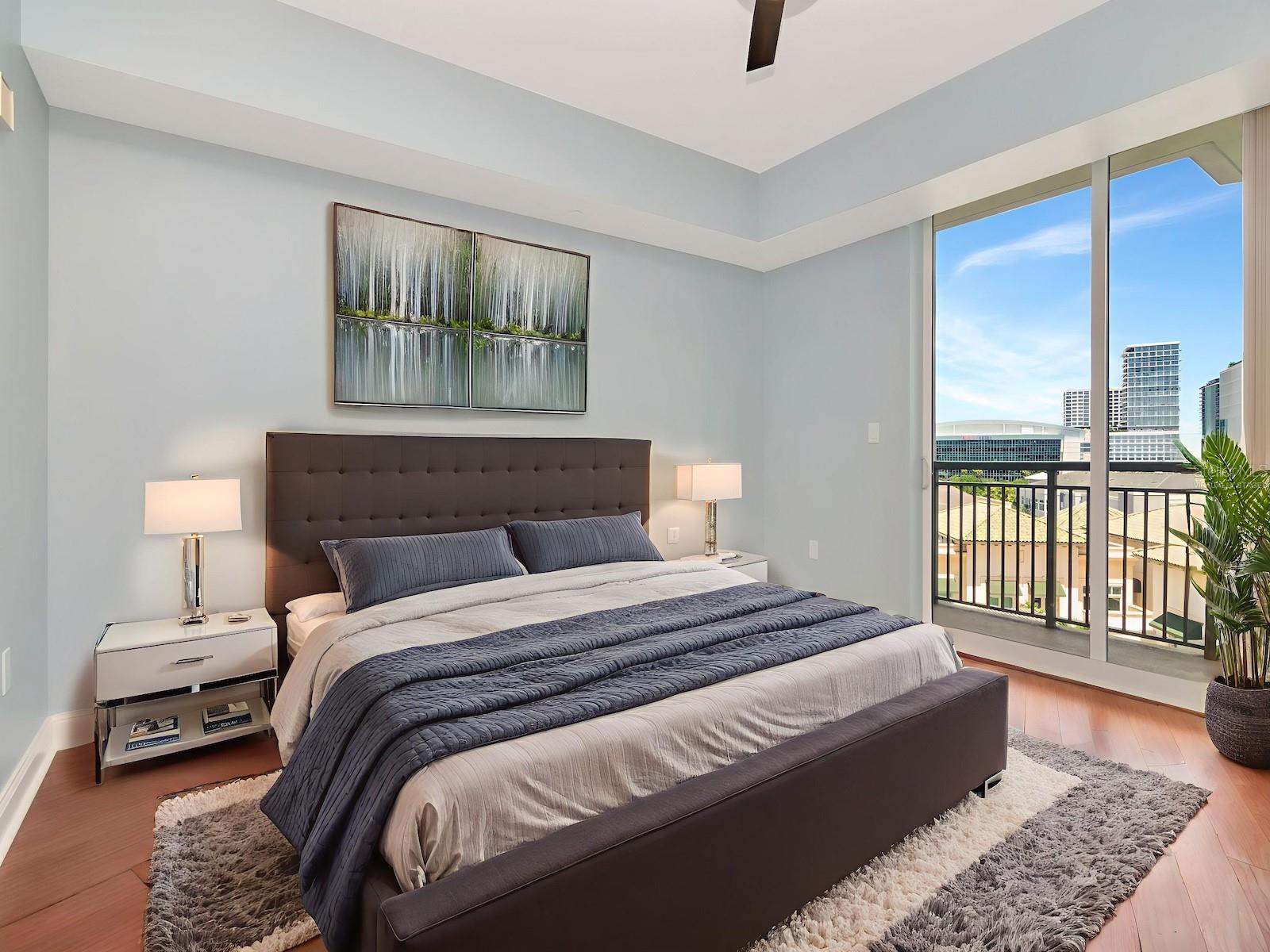 450 KNIGHTS RUN AVE #705