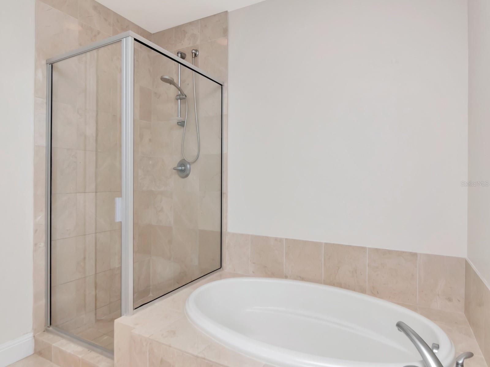 450 KNIGHTS RUN AVE #705