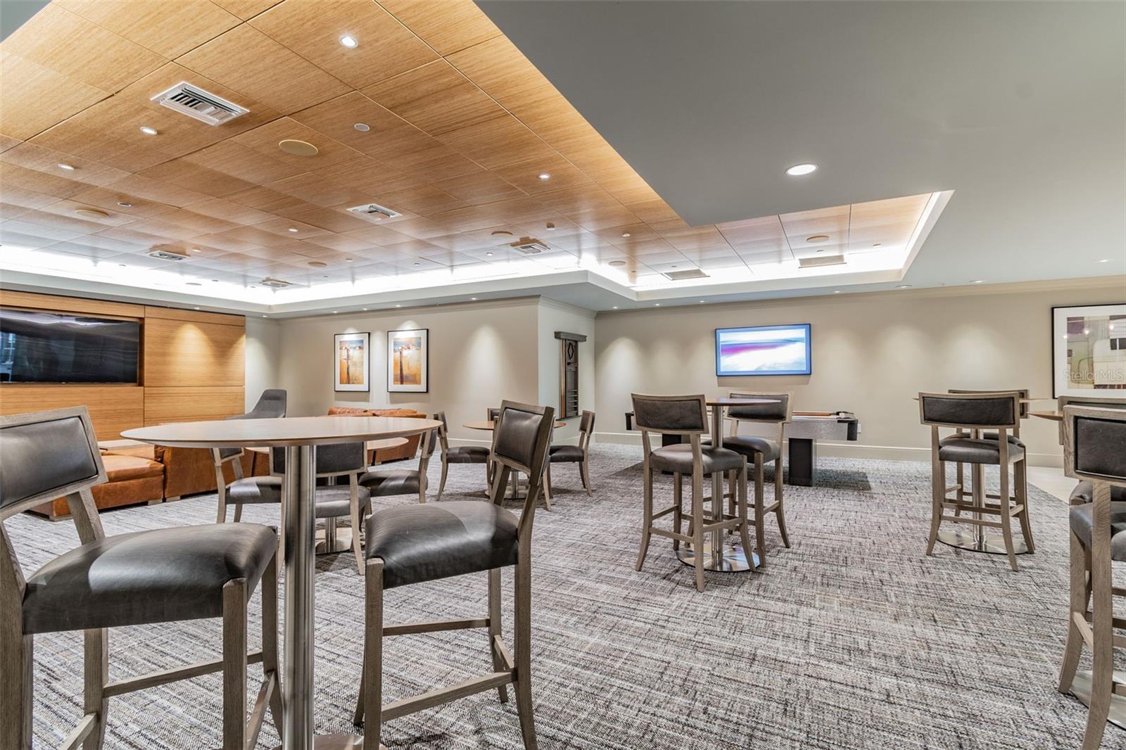 450 KNIGHTS RUN AVE #705