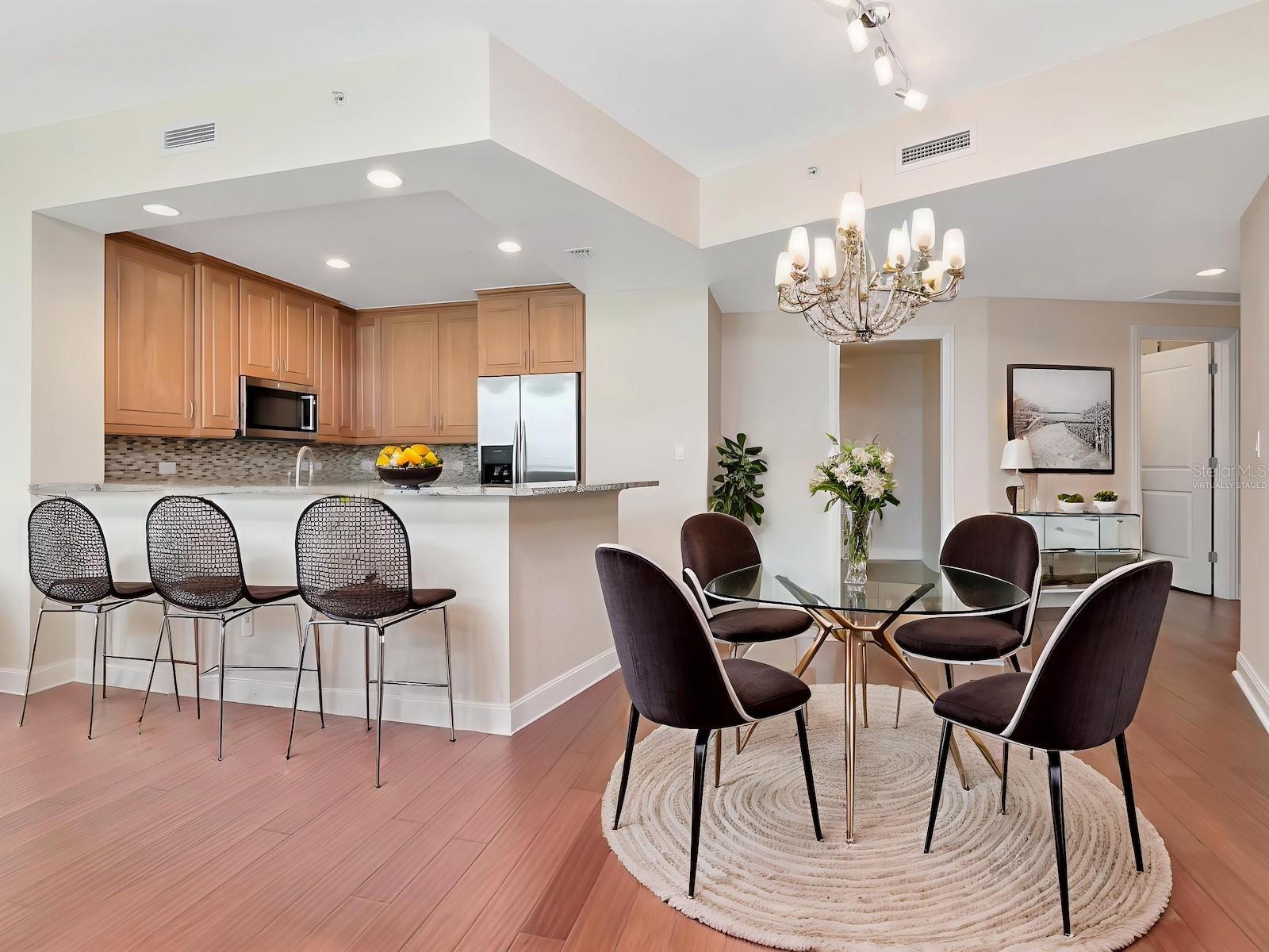 450 KNIGHTS RUN AVE #705