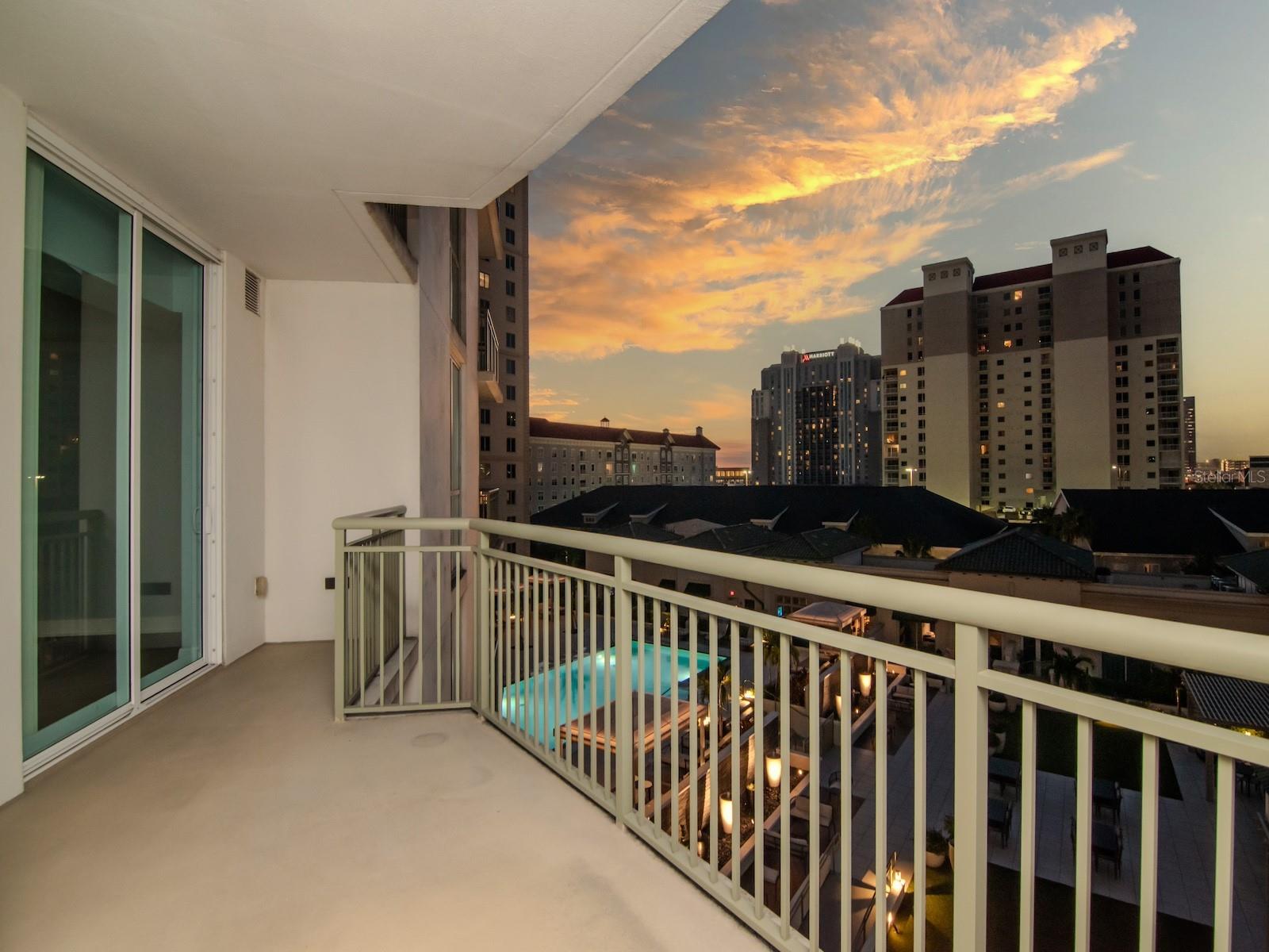 450 KNIGHTS RUN AVE #705