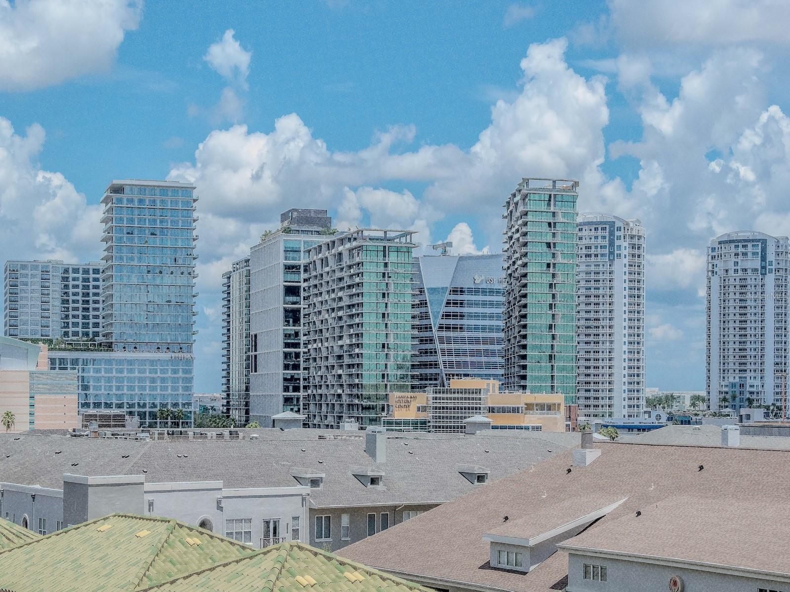 450 KNIGHTS RUN AVE #705