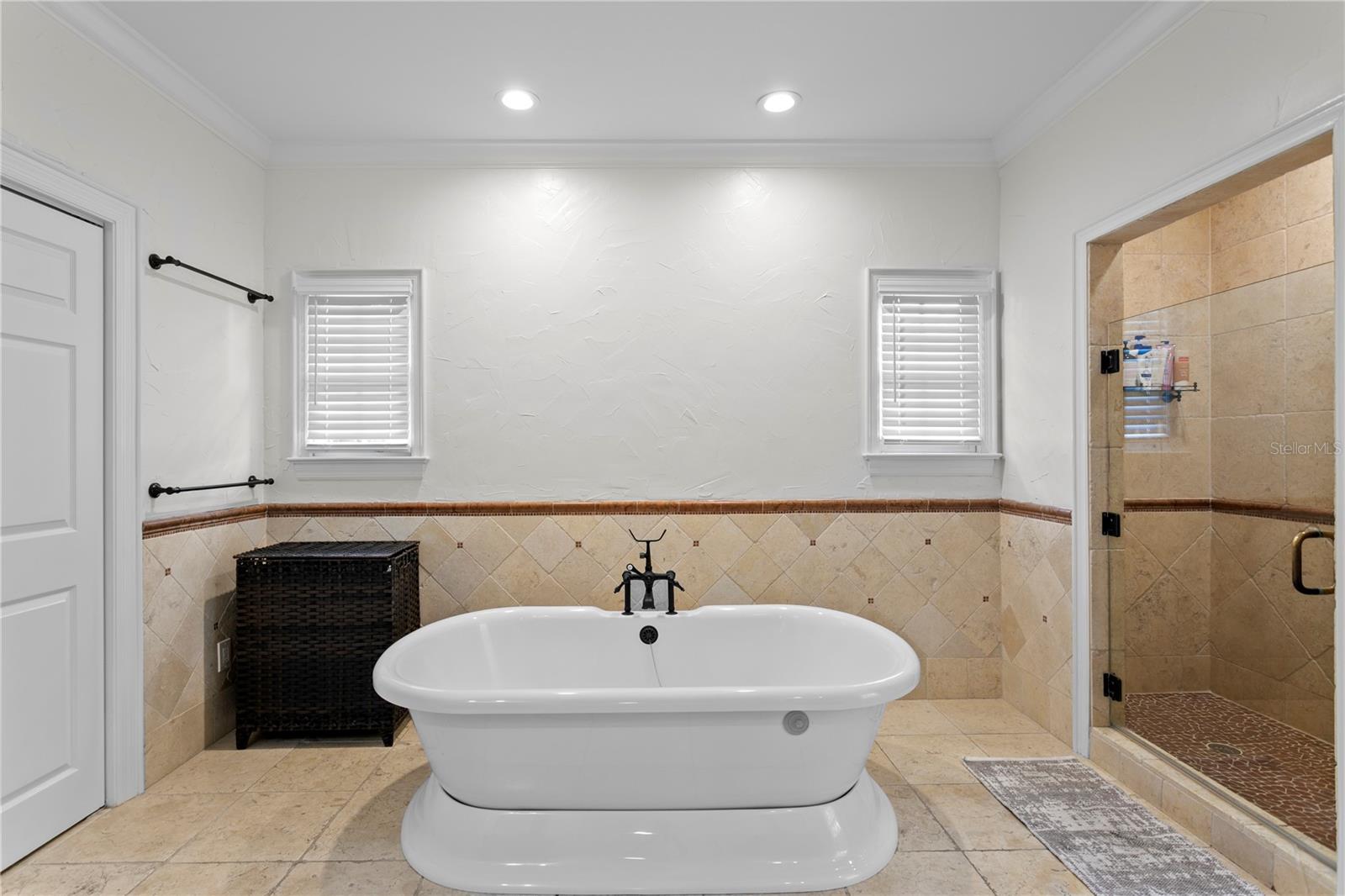 2915 W BAYSHORE CT #1/2