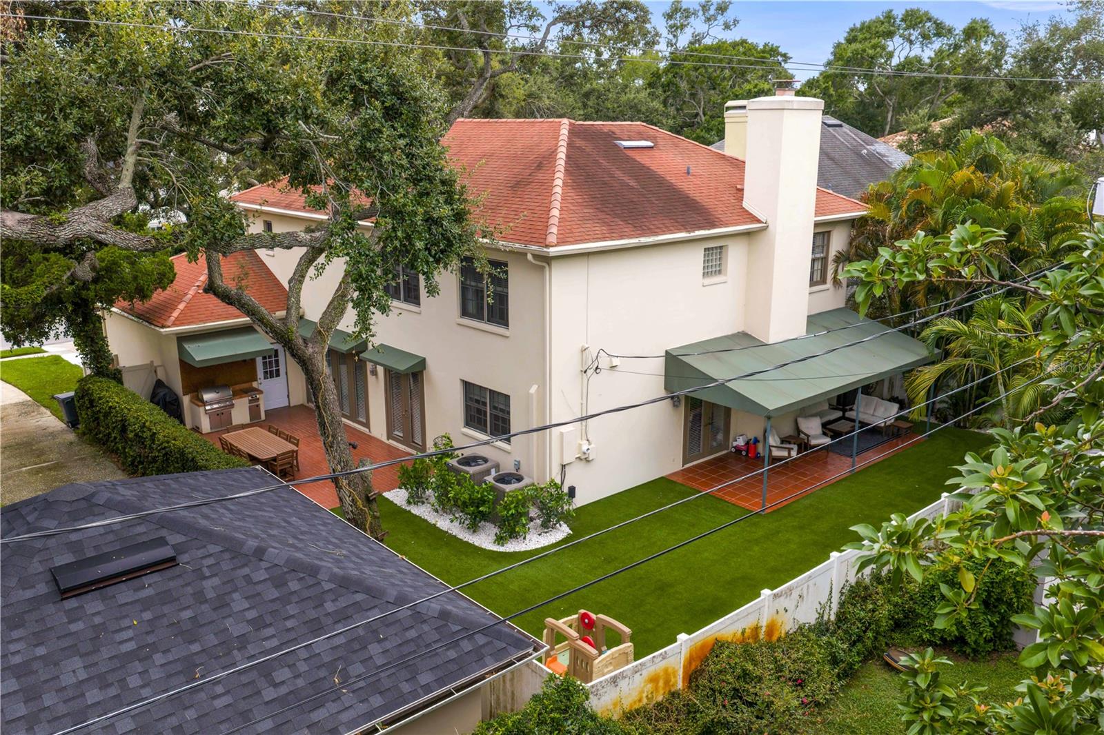 2915 W BAYSHORE CT #1/2