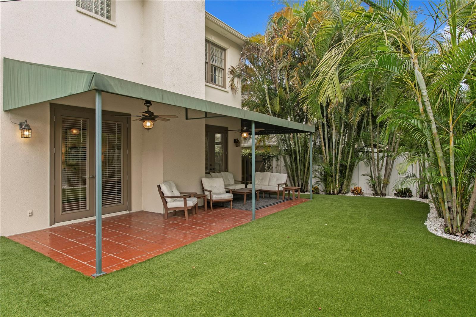 2915 W BAYSHORE CT #1/2