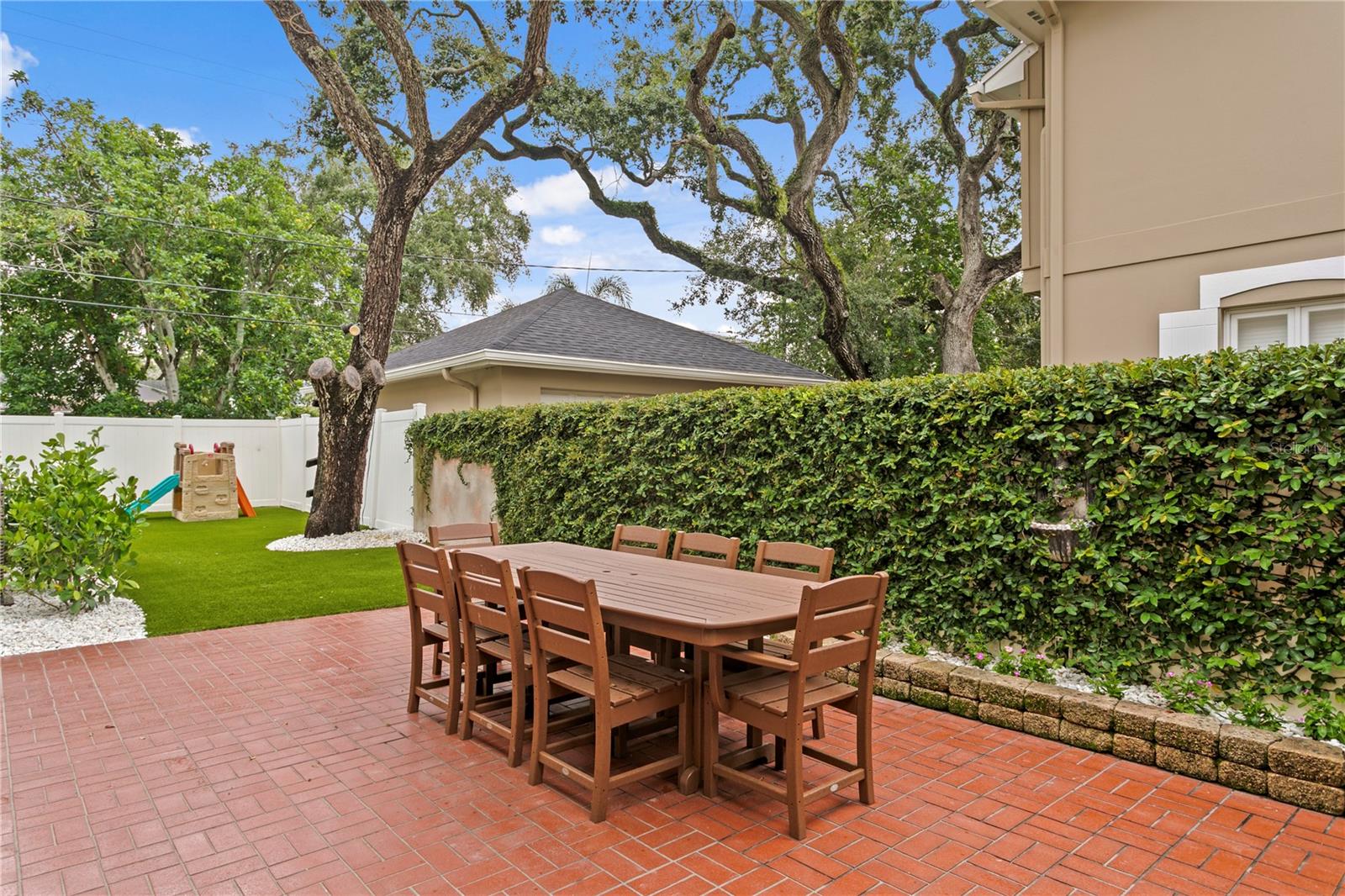 2915 W BAYSHORE CT #1/2