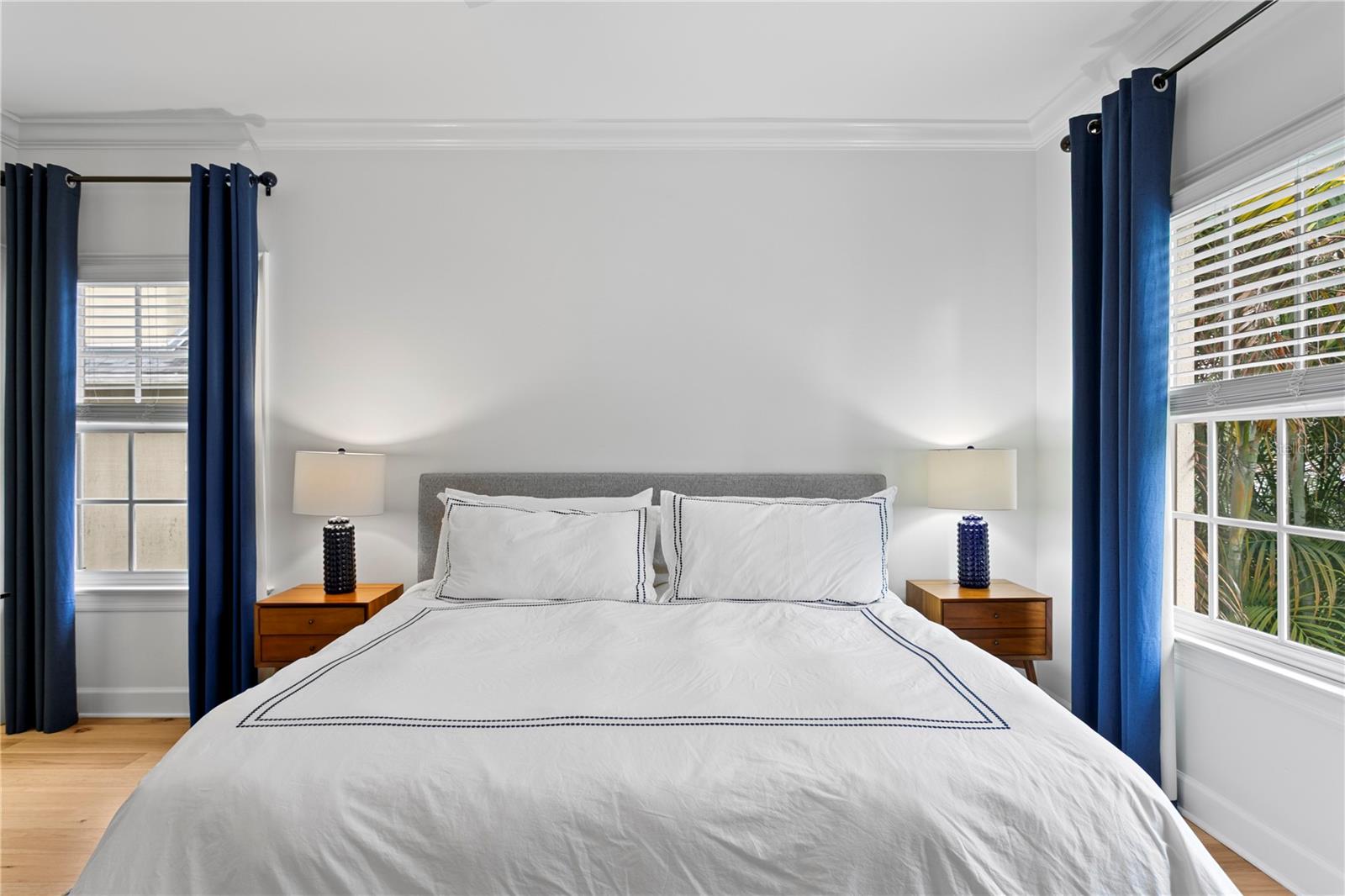 2915 W BAYSHORE CT #1/2