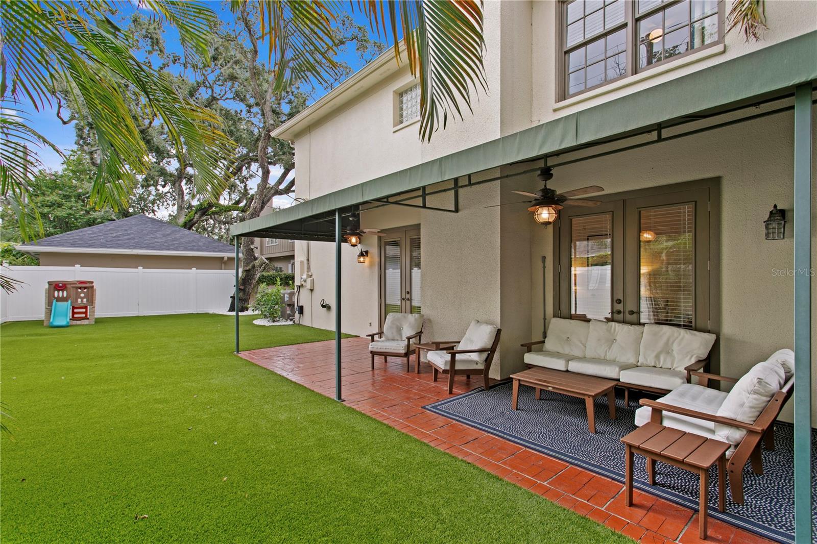 2915 W BAYSHORE CT #1/2