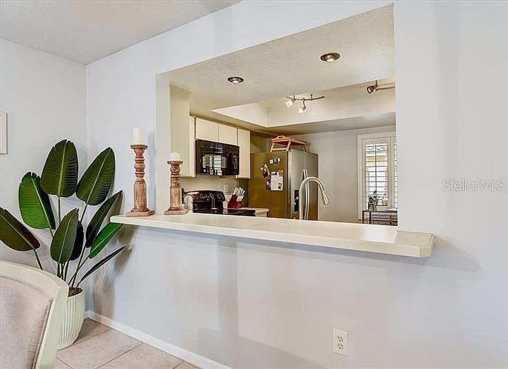 6326 GRAND BAHAMA CIR #H