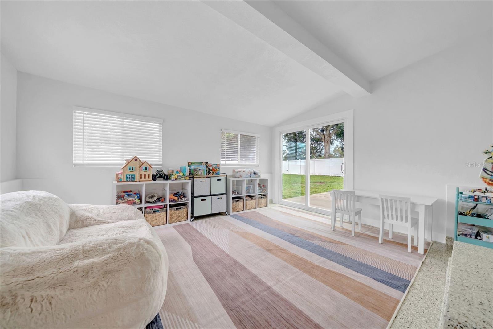 5548 DARTMOUTH AVE N