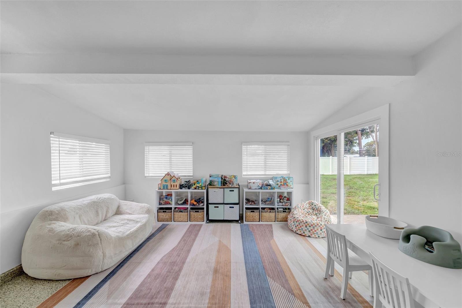 5548 DARTMOUTH AVE N