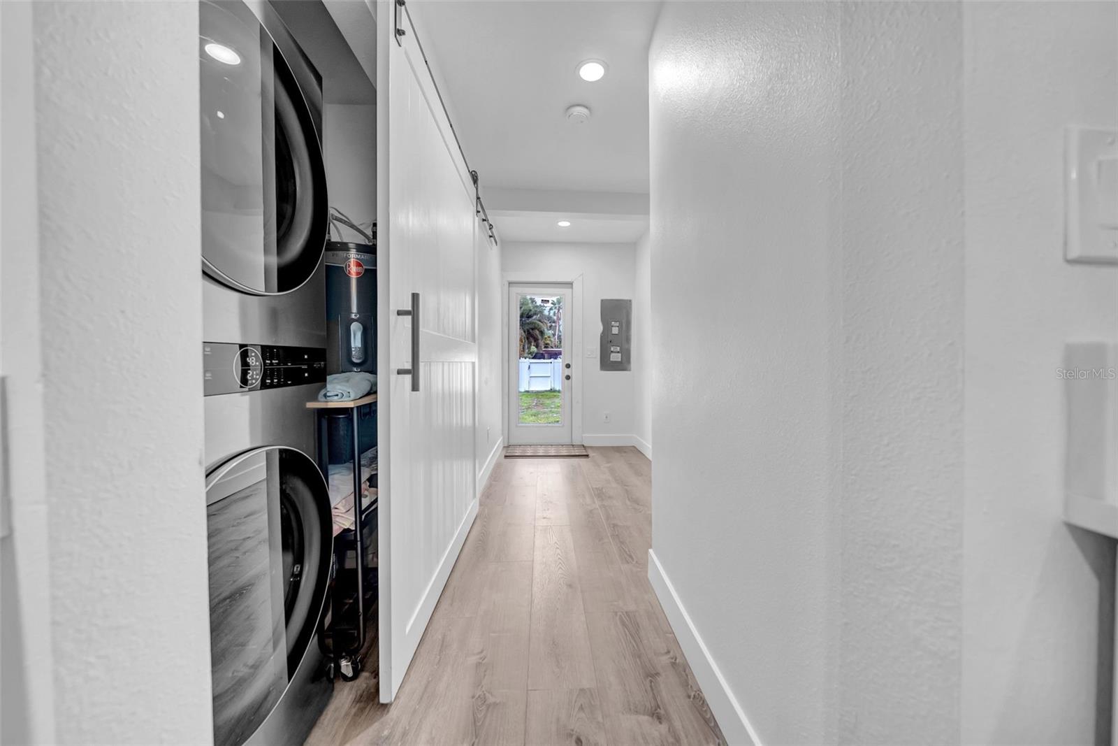 5548 DARTMOUTH AVE N