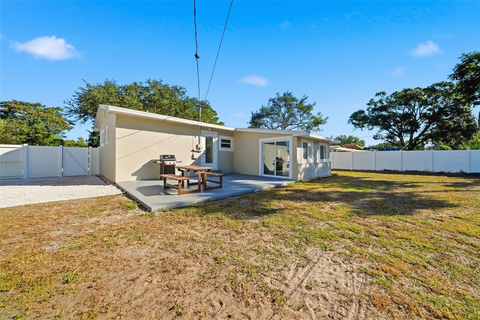 5548 DARTMOUTH AVE N