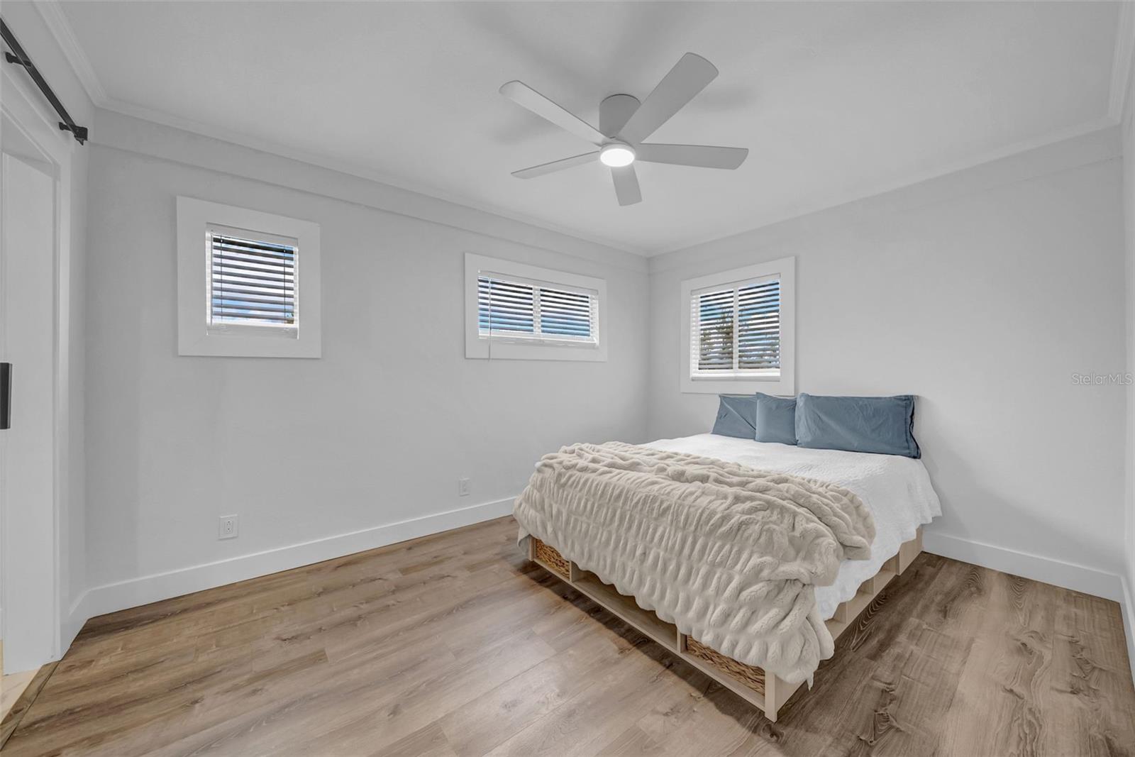 5548 DARTMOUTH AVE N