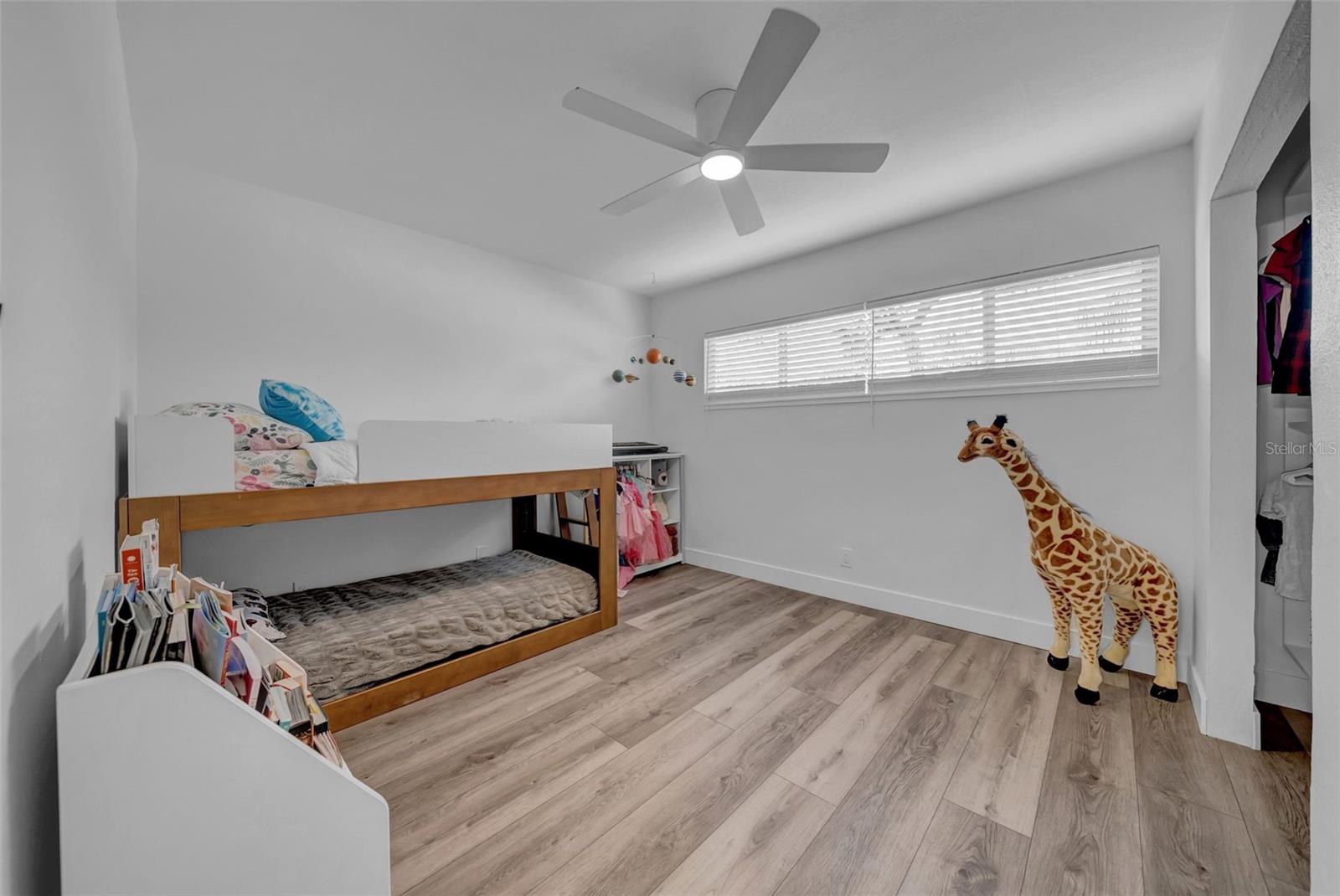 5548 DARTMOUTH AVE N