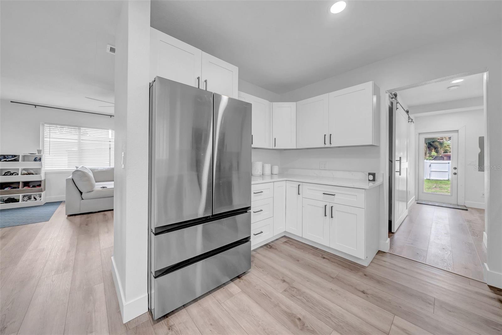 5548 DARTMOUTH AVE N