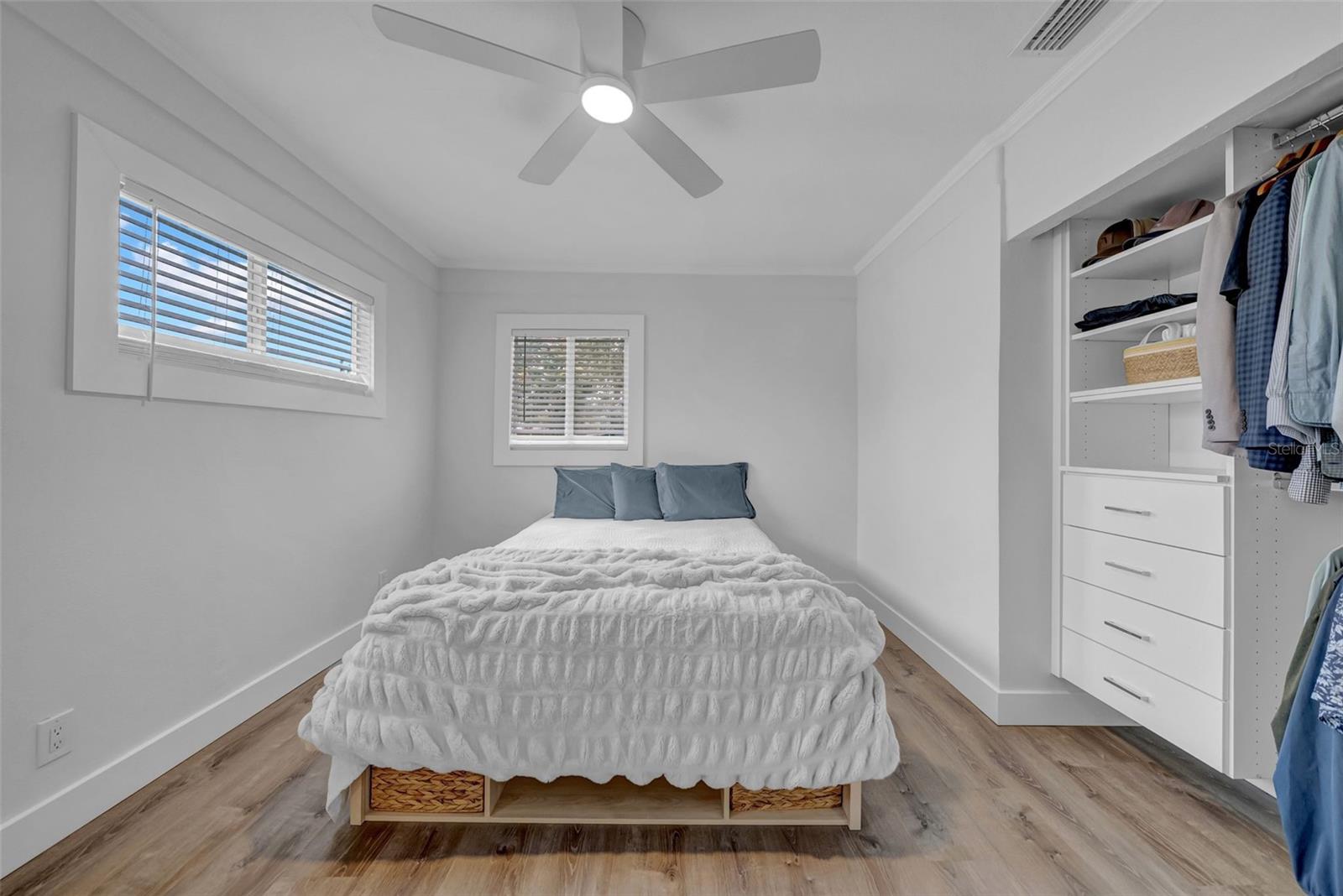 5548 DARTMOUTH AVE N