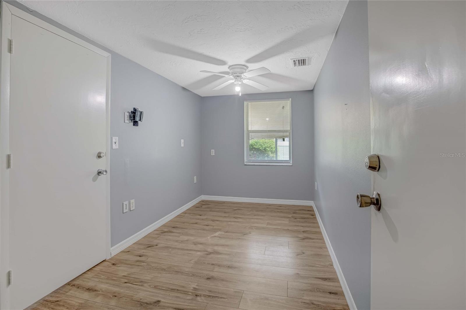 1416 19TH AVE W