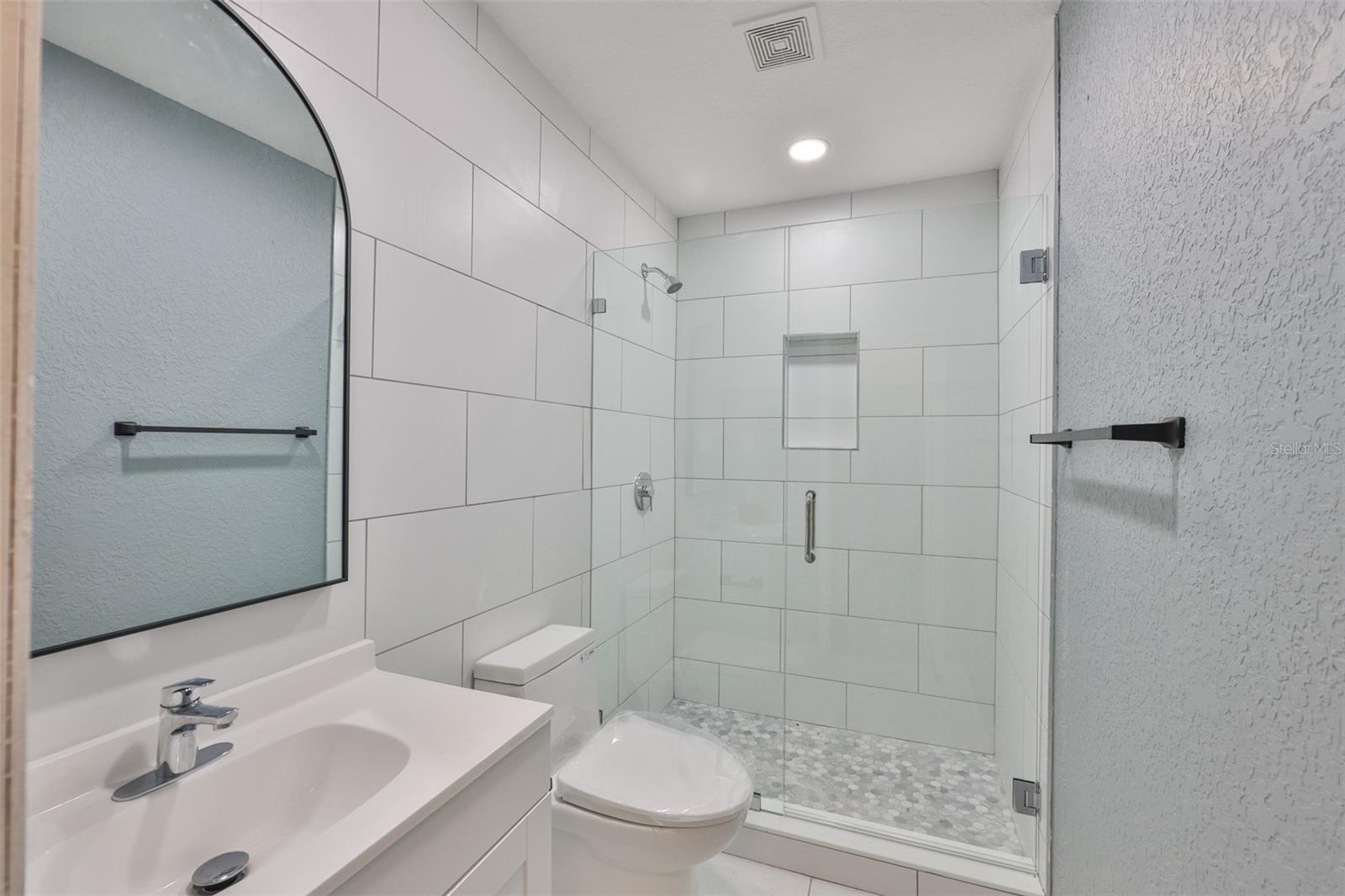 1416 19TH AVE W