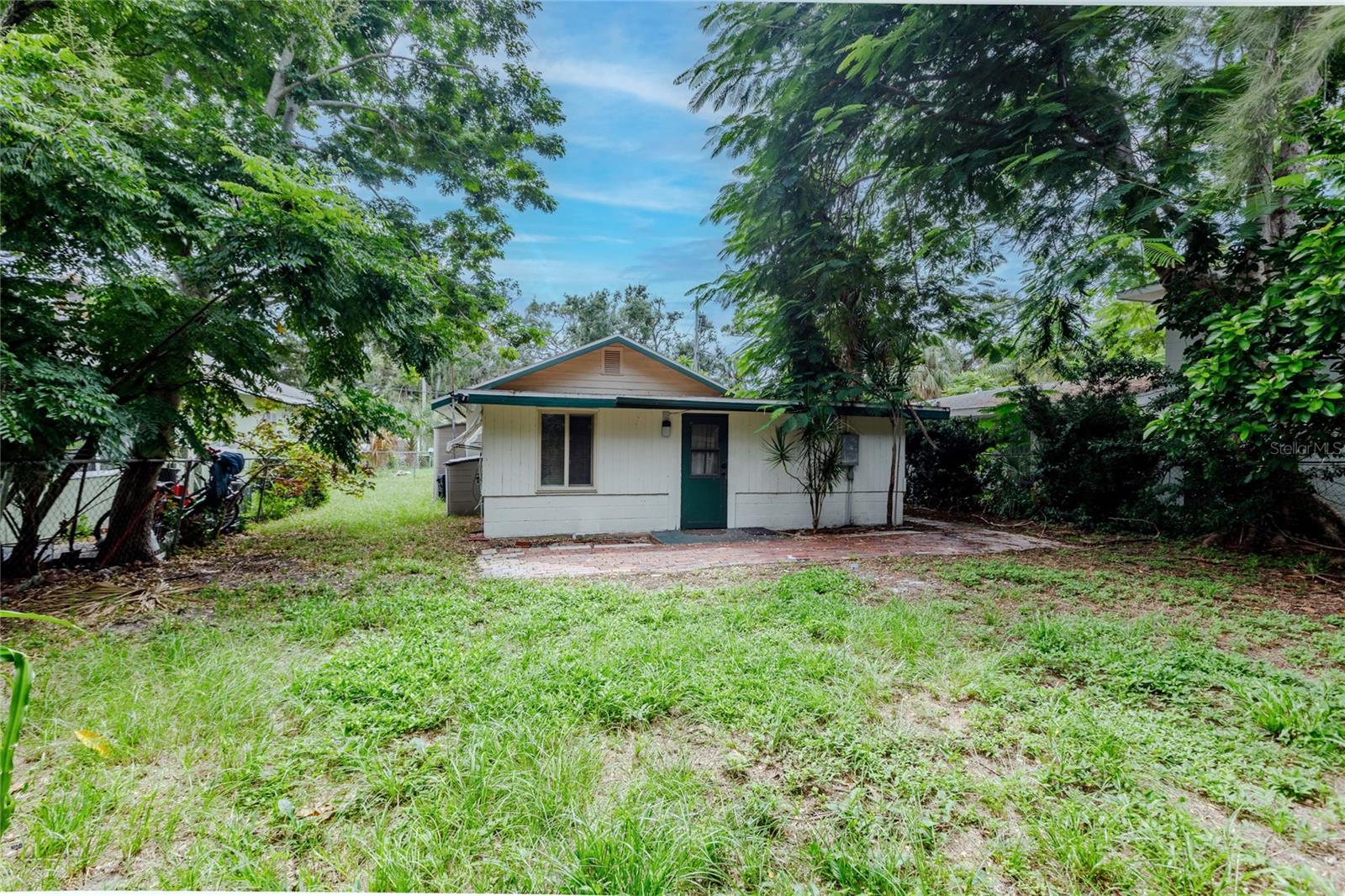 1416 19TH AVE W