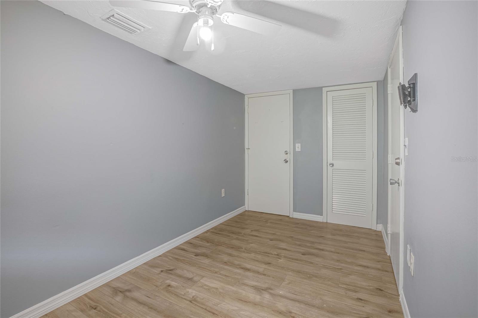 1416 19TH AVE W