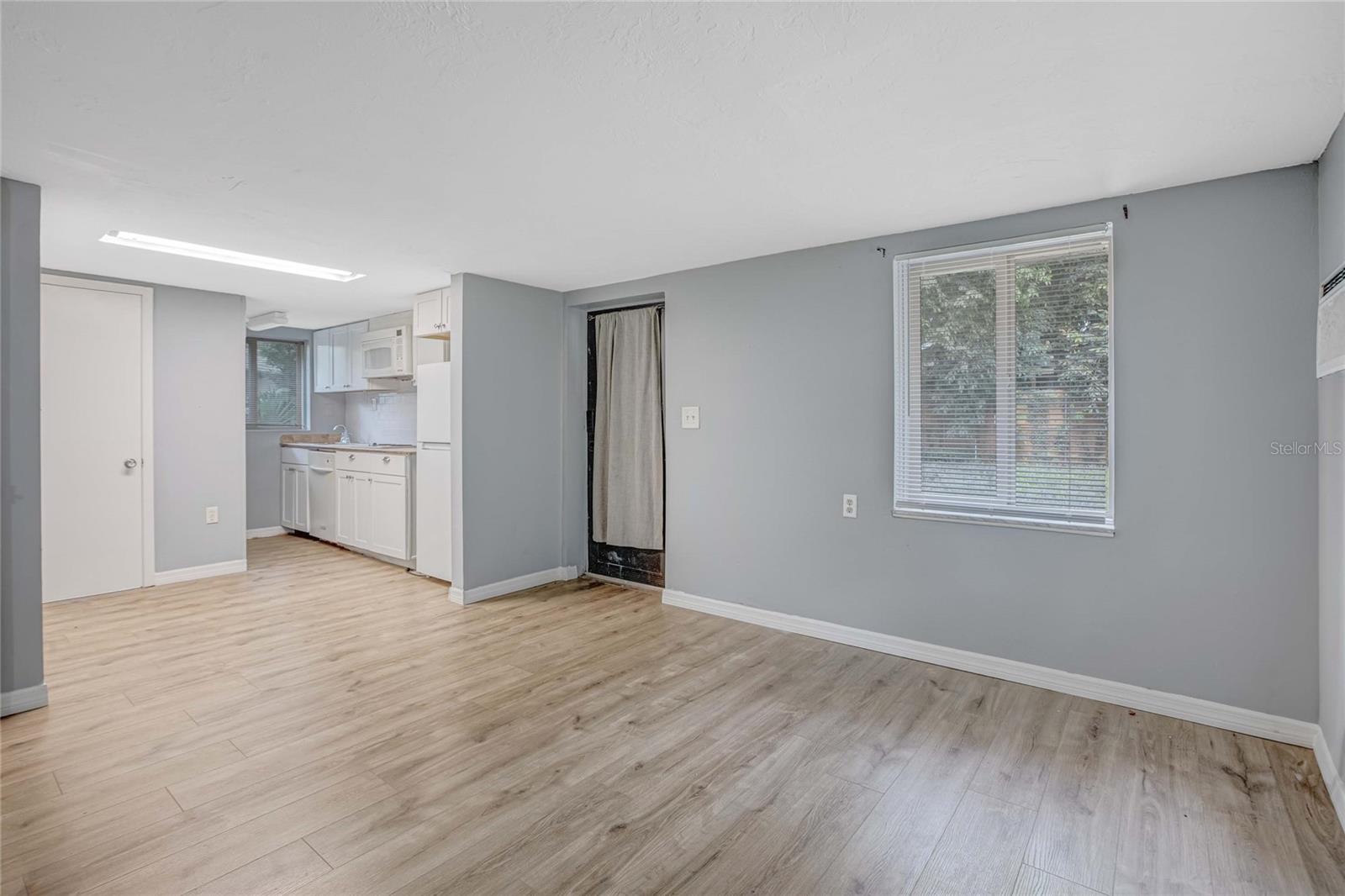 1416 19TH AVE W