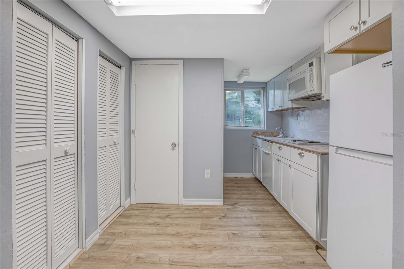 1416 19TH AVE W