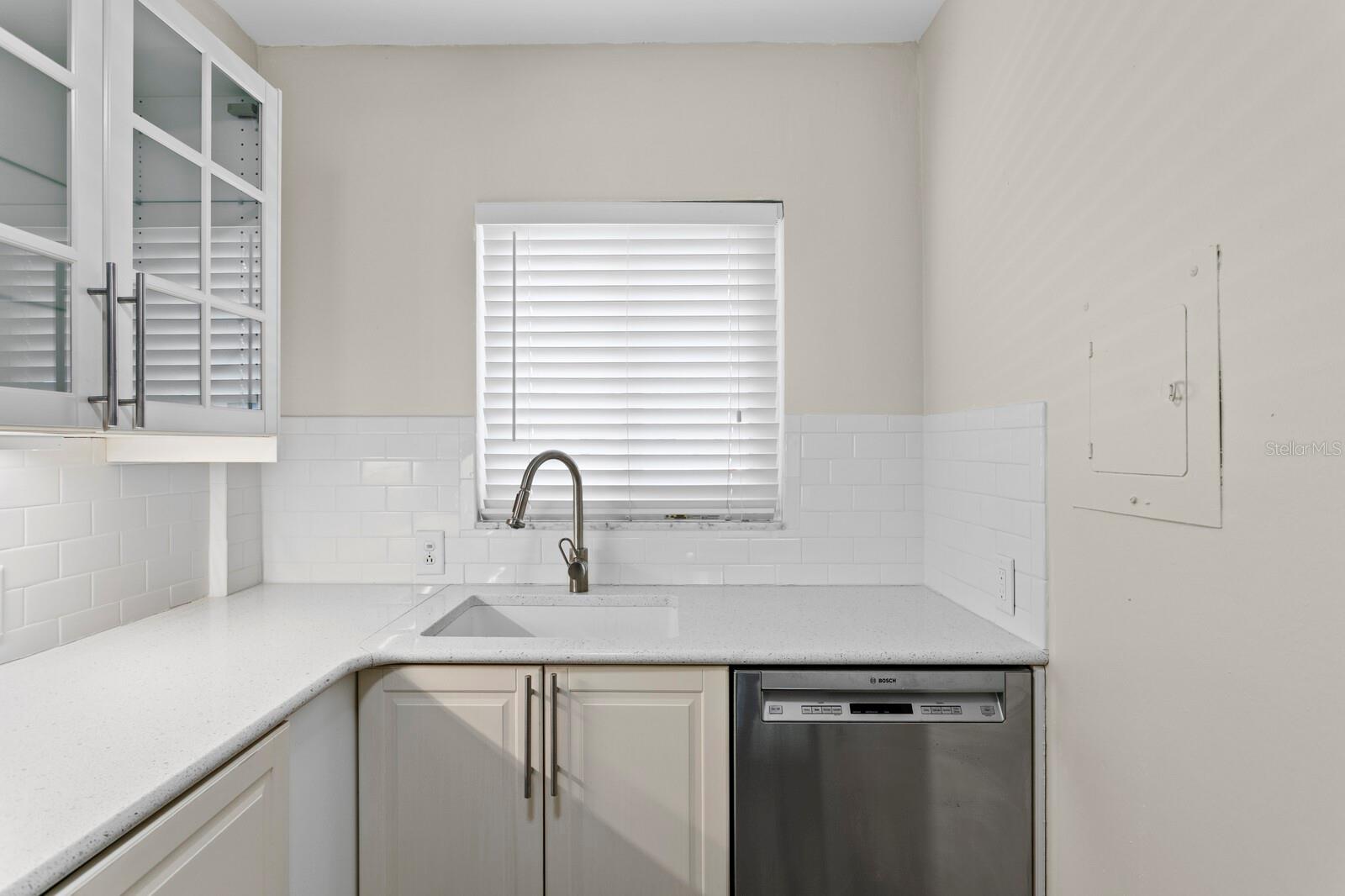 1200 N SHORE DR NE #316