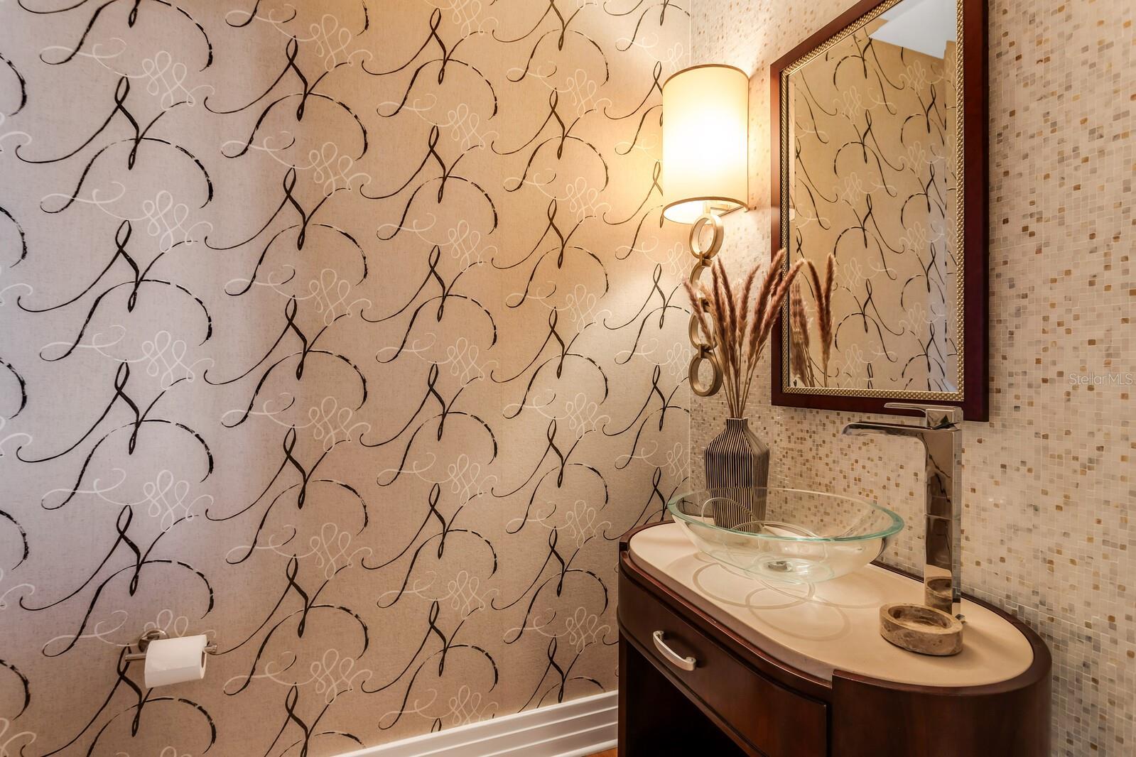 1108 N FRANKLIN ST #605