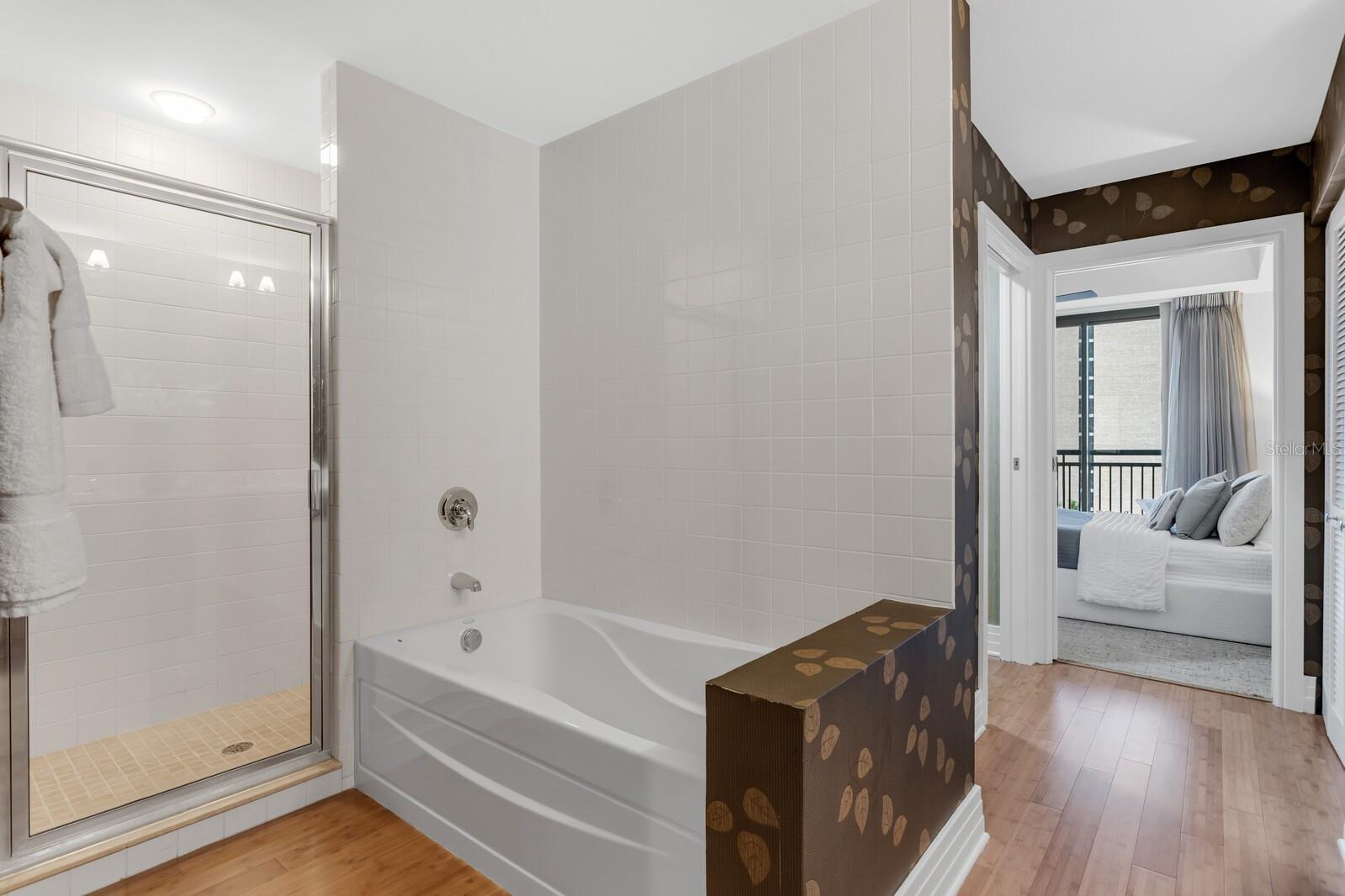 1108 N FRANKLIN ST #605