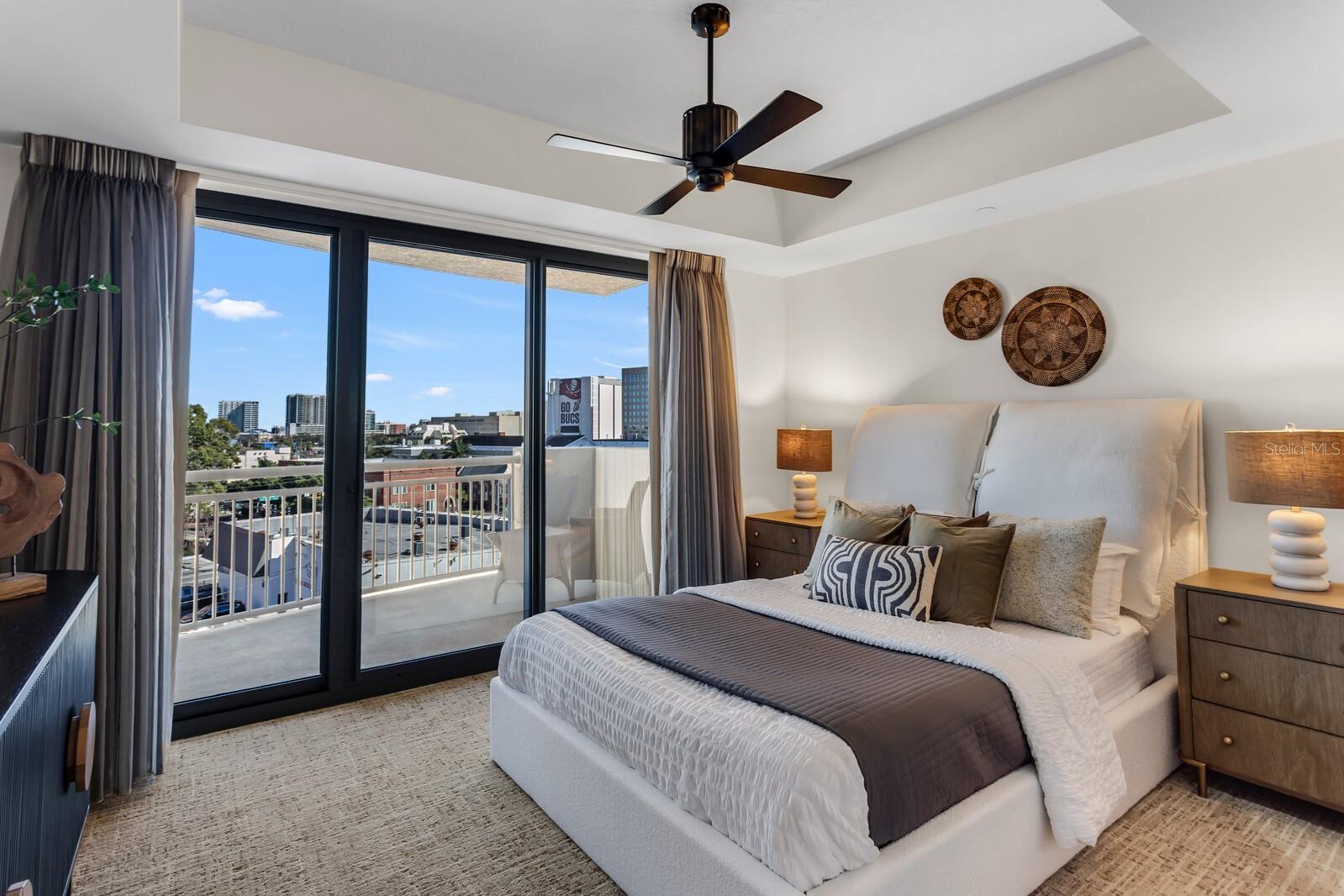 1108 N FRANKLIN ST #605