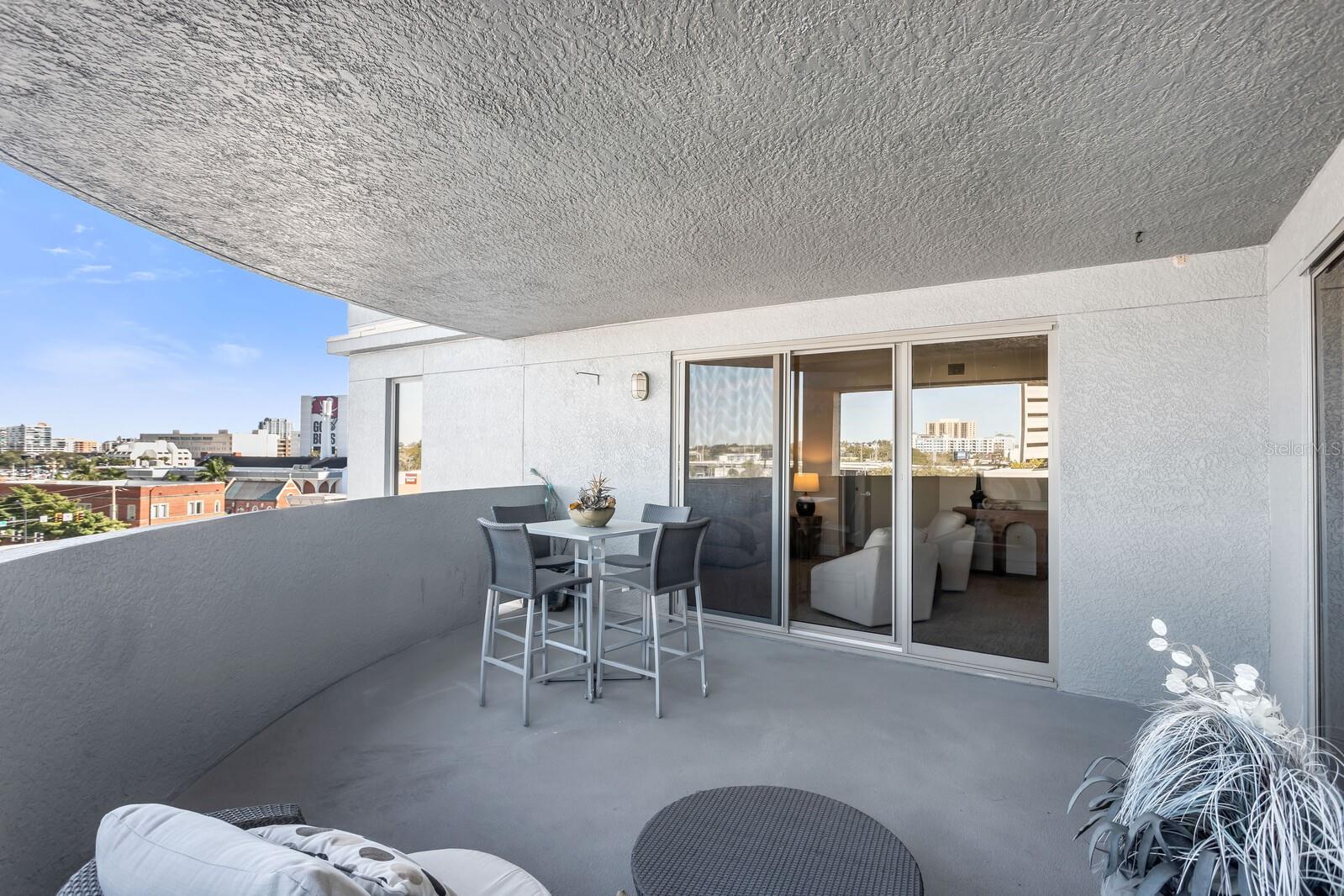 1108 N FRANKLIN ST #605