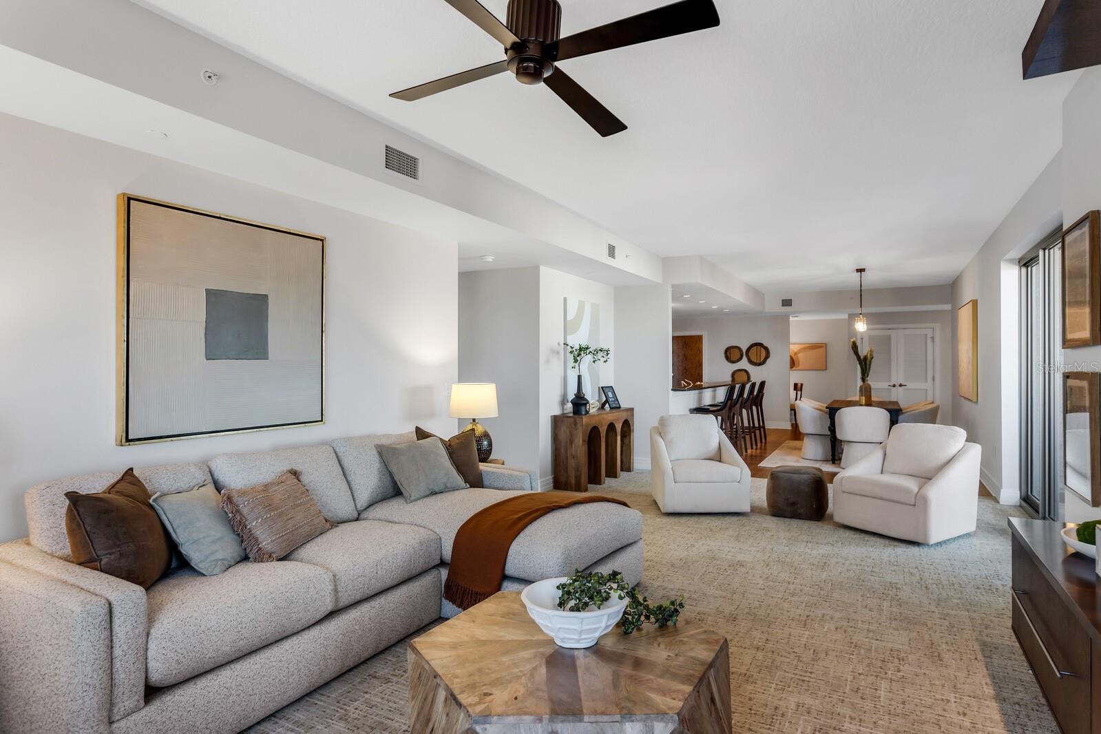 1108 N FRANKLIN ST #605