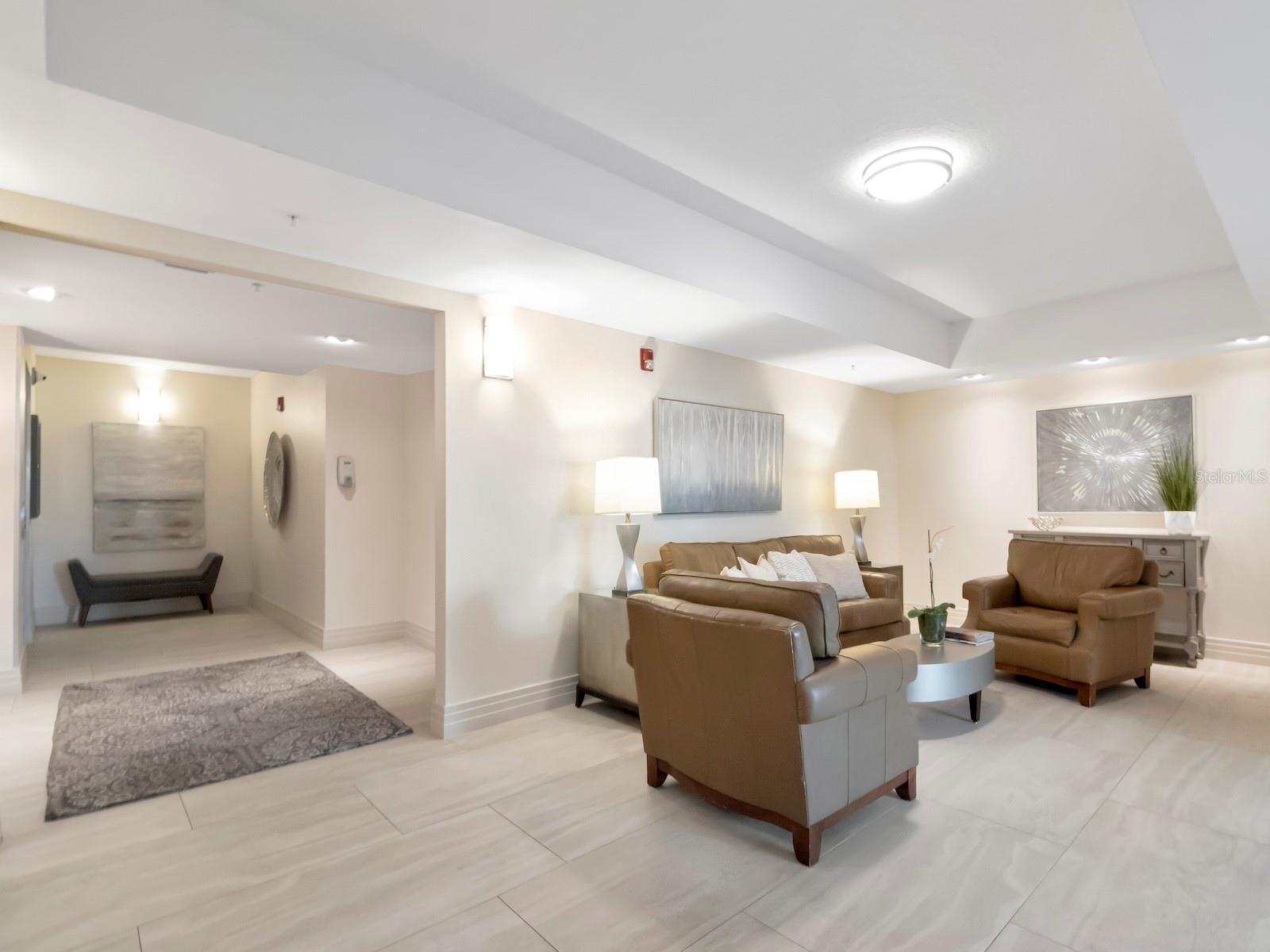 1108 N FRANKLIN ST #605