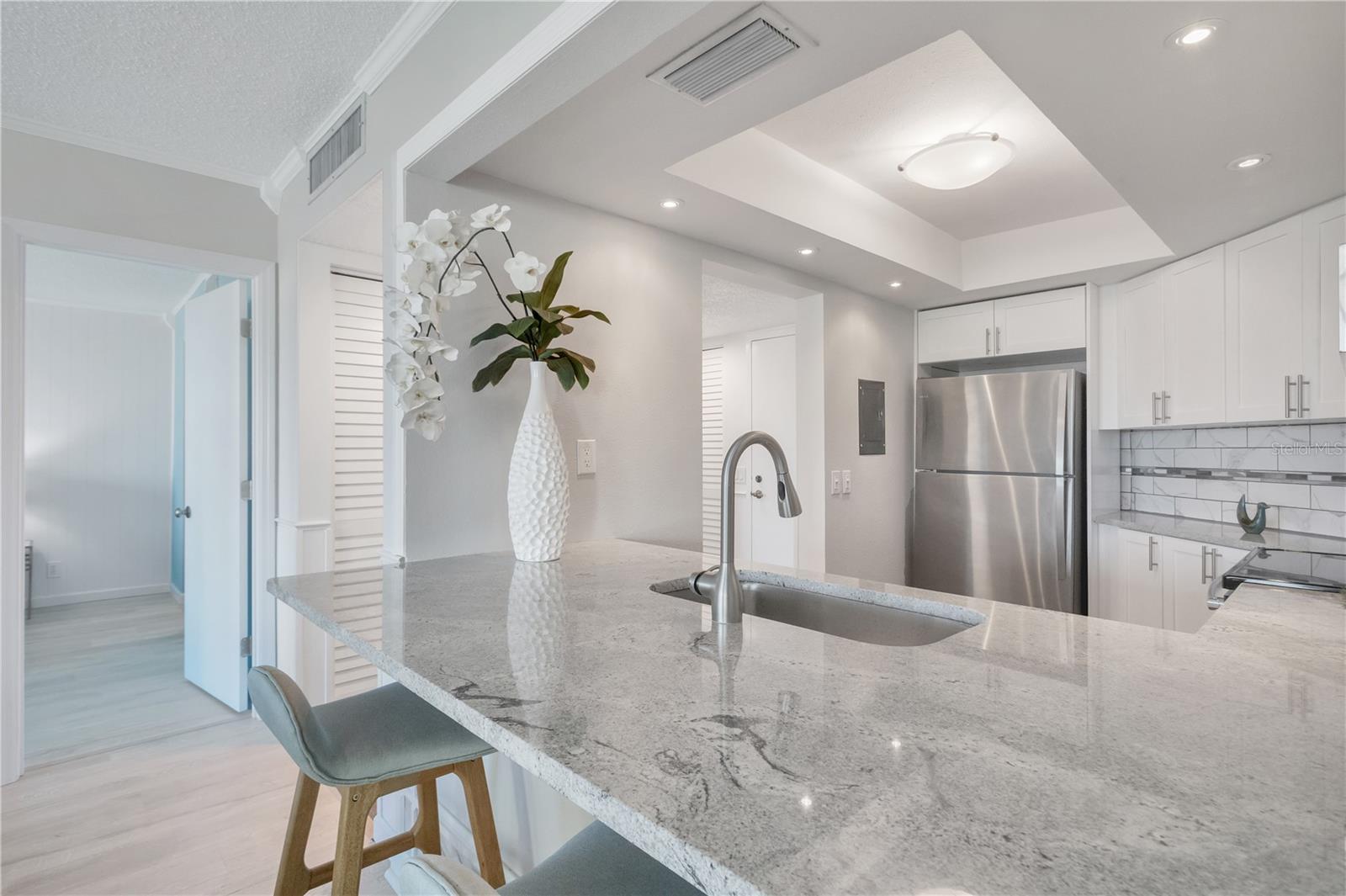 6295 BAHIA DEL MAR CIR #403