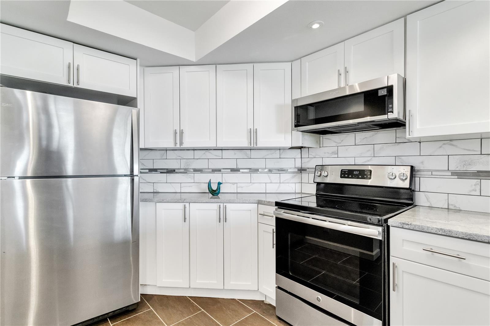 6295 BAHIA DEL MAR CIR #403