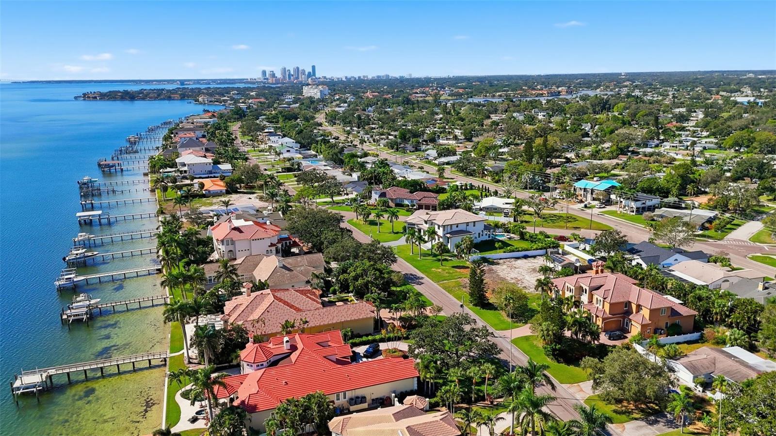 4324 BAYSHORE BLVD NE