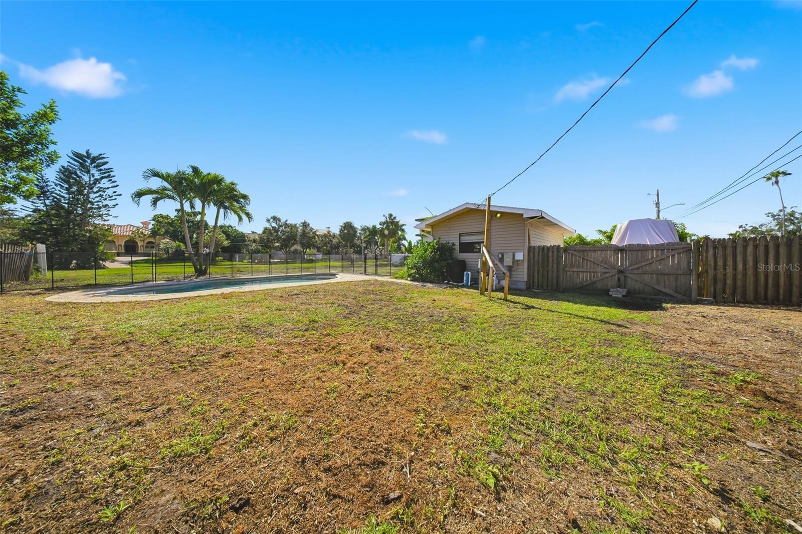 4324 BAYSHORE BLVD NE