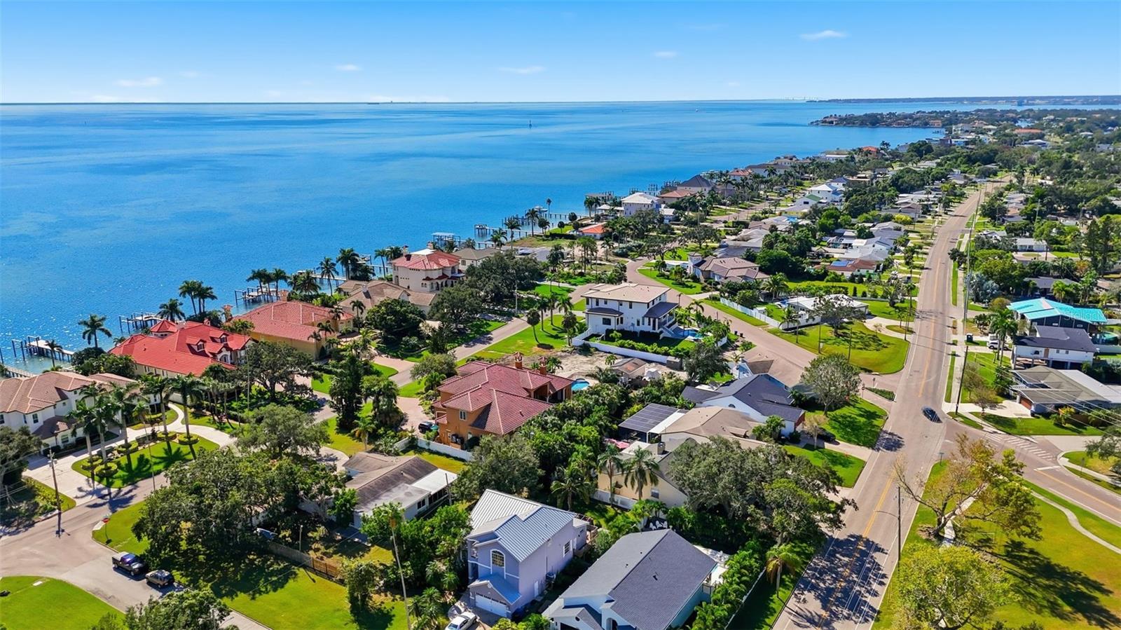 4324 BAYSHORE BLVD NE