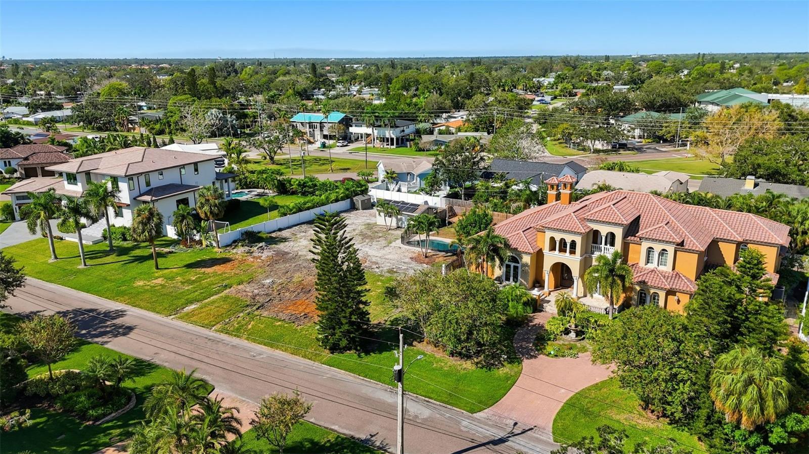 4324 BAYSHORE BLVD NE