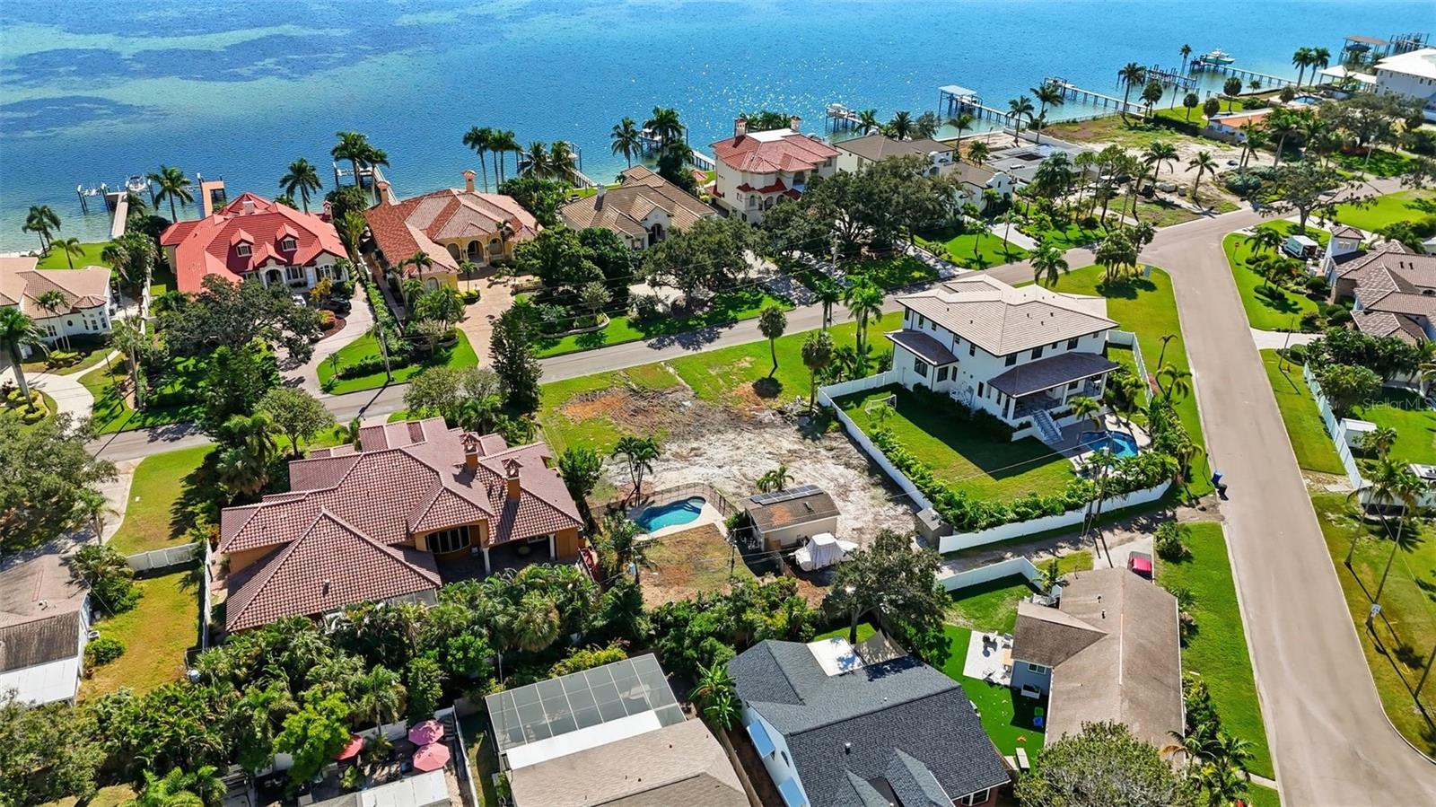 4324 BAYSHORE BLVD NE