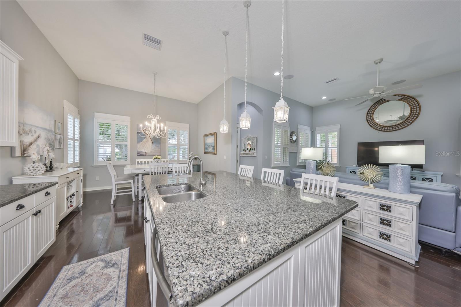511 WINTERSIDE DR