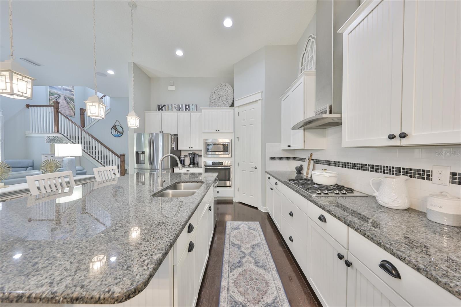511 WINTERSIDE DR