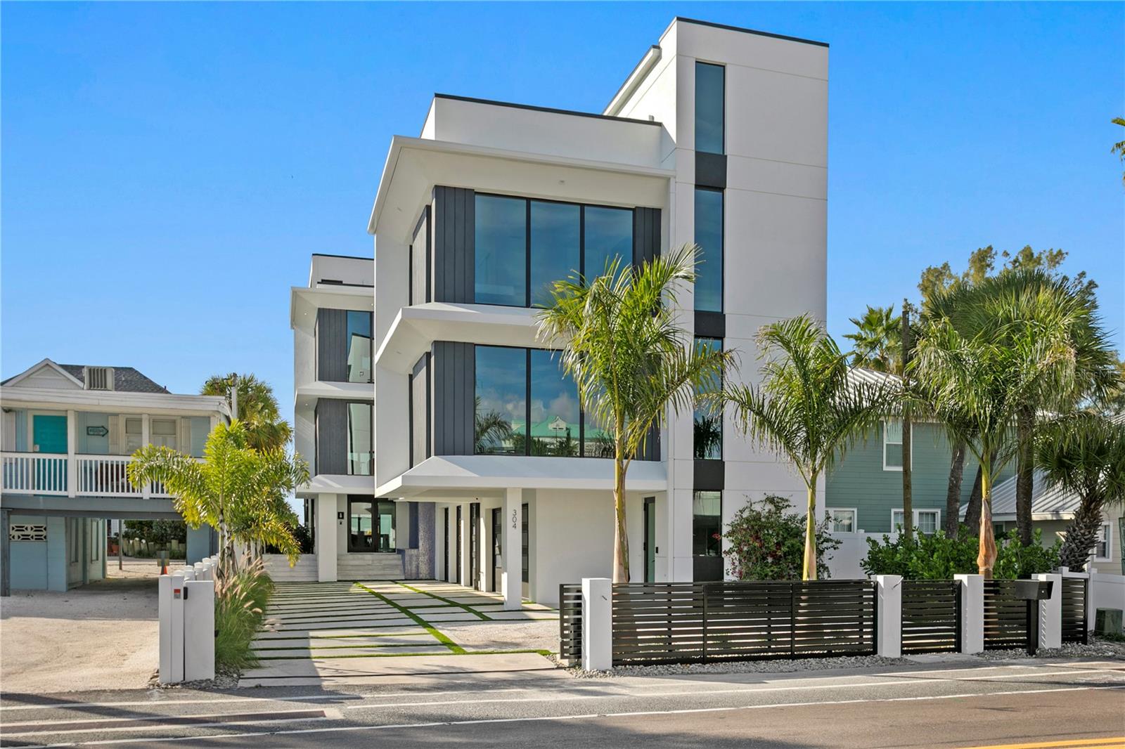 304 GULF BLVD