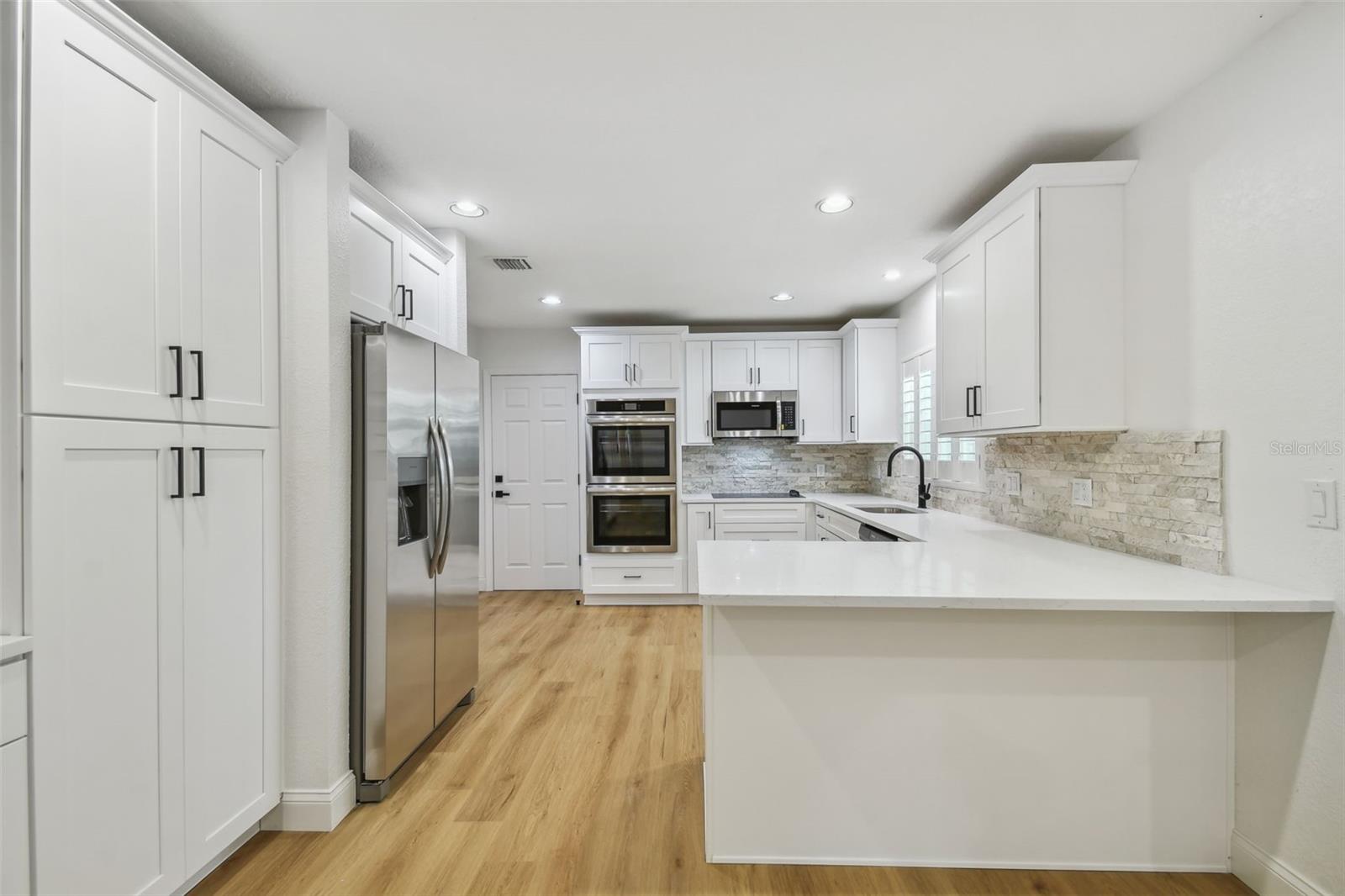 4802 W LONGFELLOW AVE