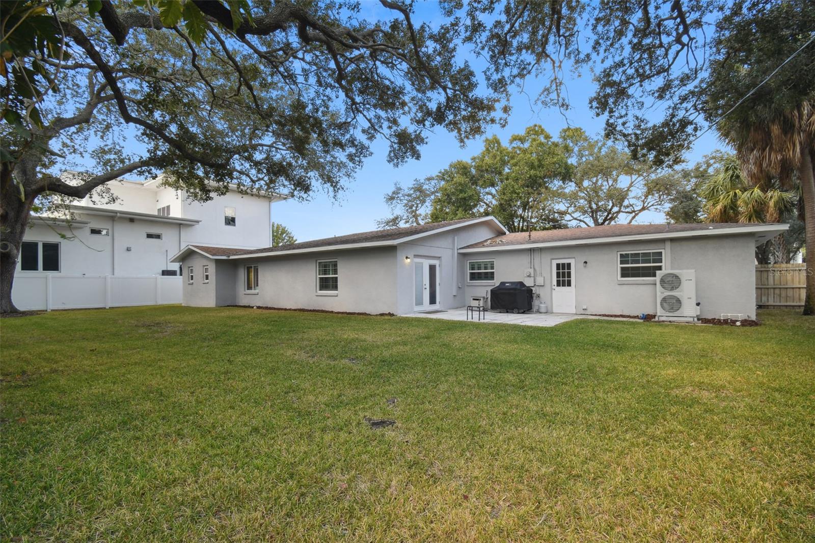 4802 W LONGFELLOW AVE