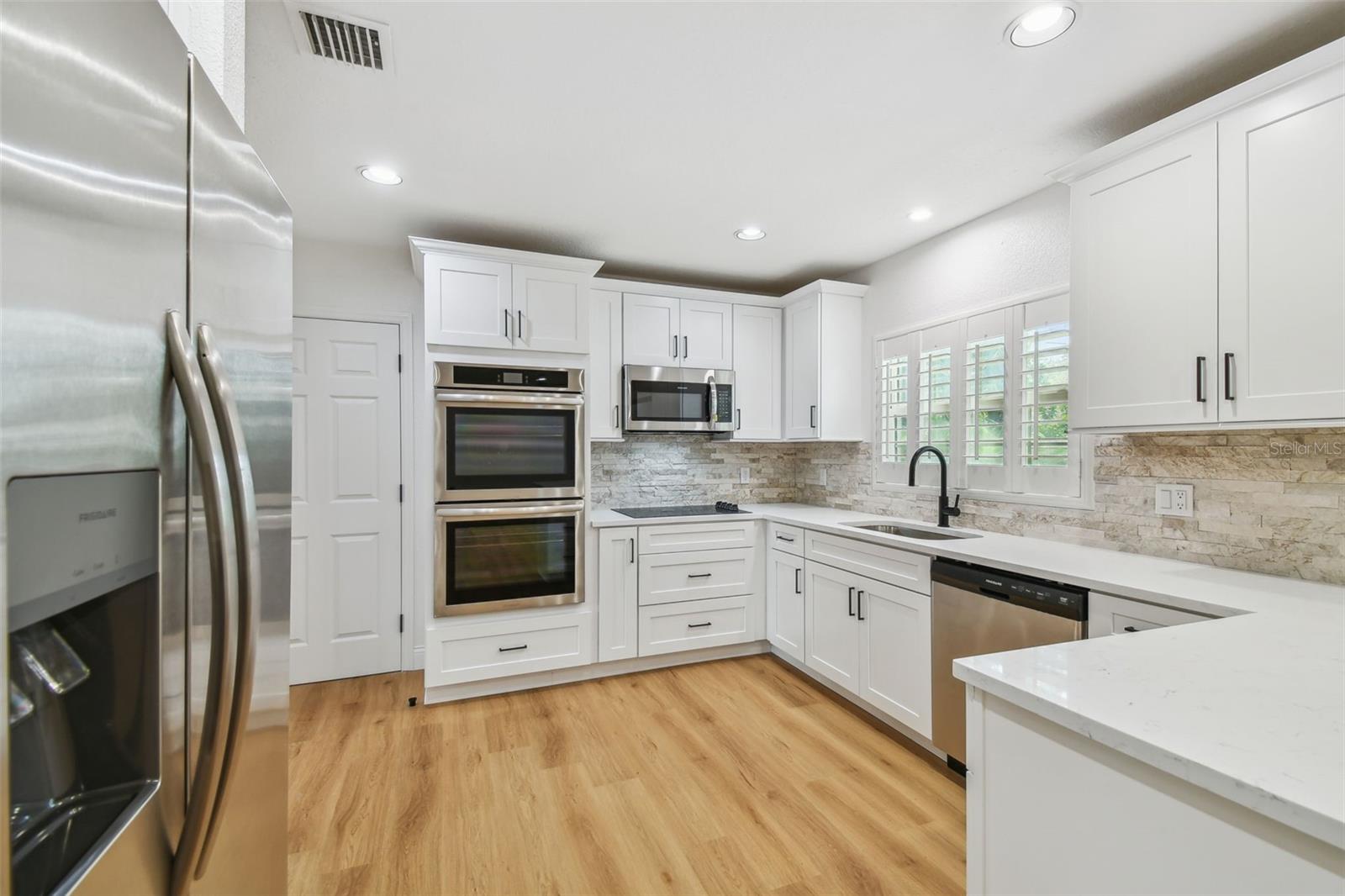 4802 W LONGFELLOW AVE